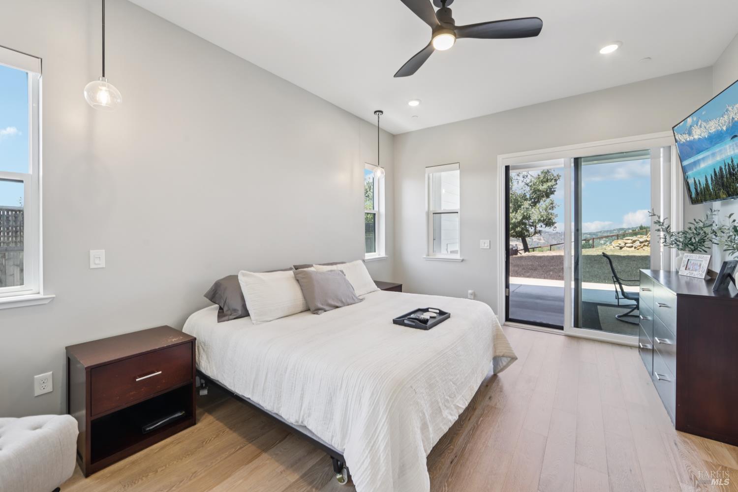 3675 Wyndemere Cir