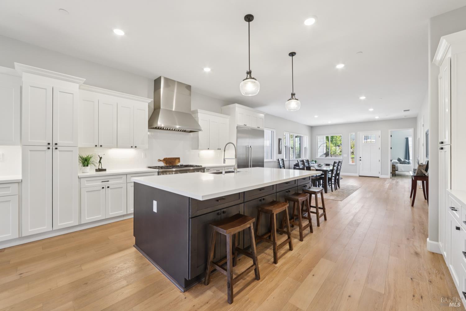 3675 Wyndemere Cir