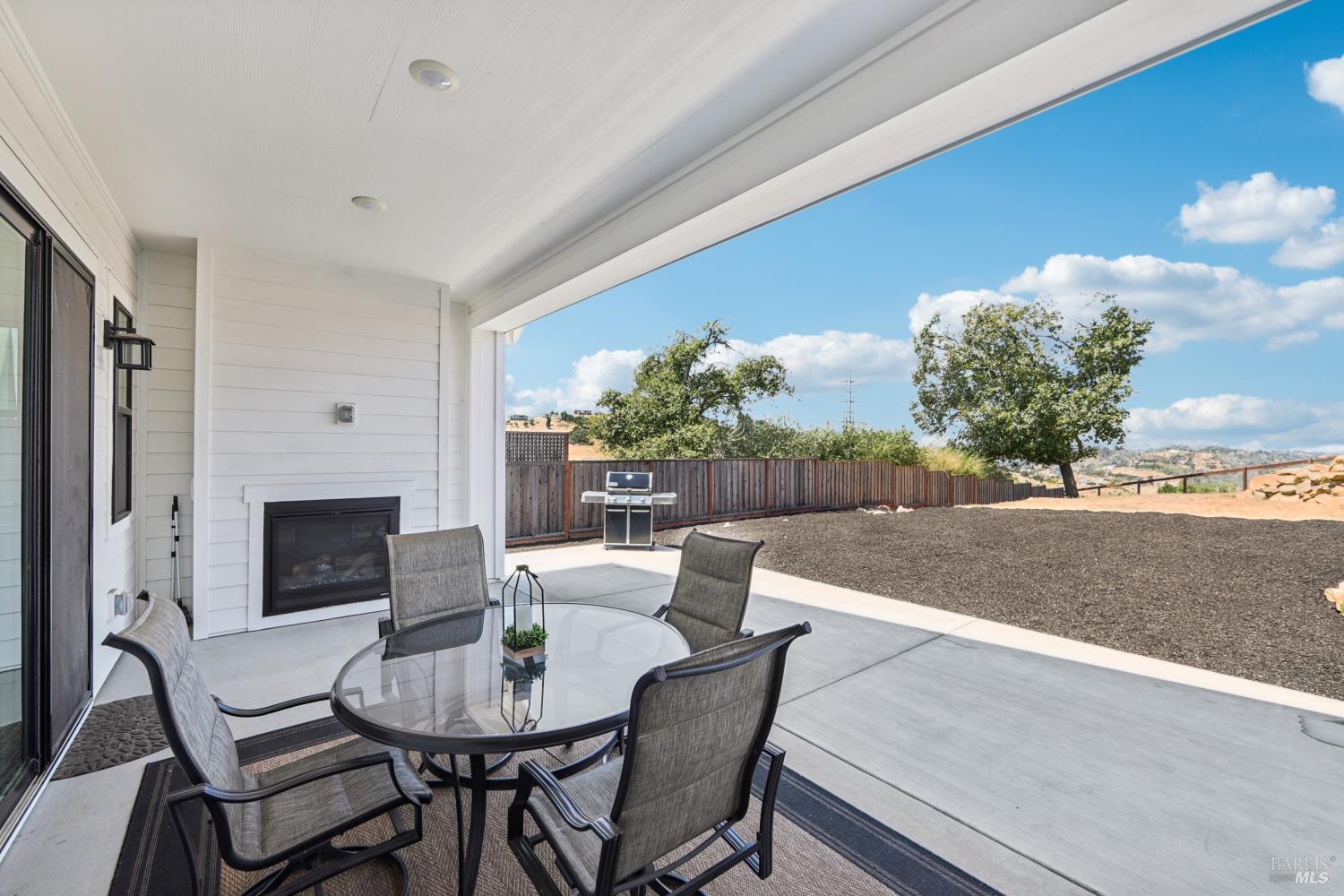 3675 Wyndemere Cir