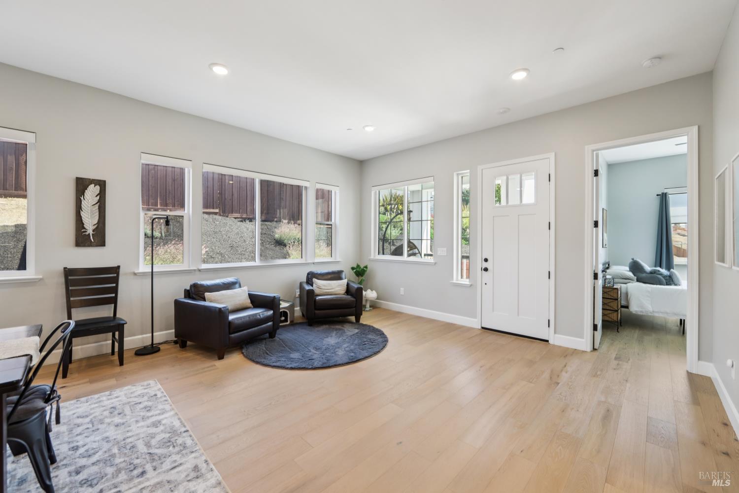 3675 Wyndemere Cir