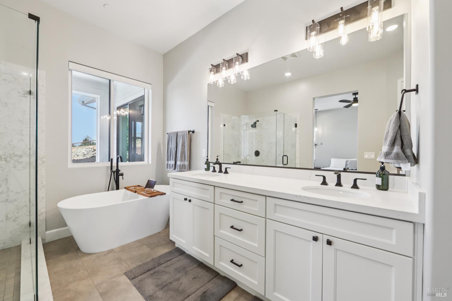 3675 Wyndemere Cir