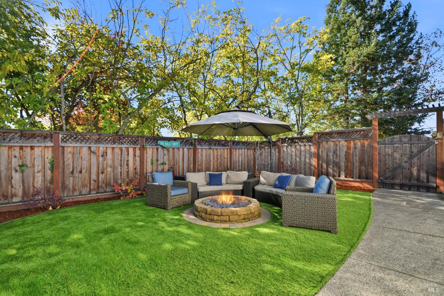 1210 Rincon Meadows Ct