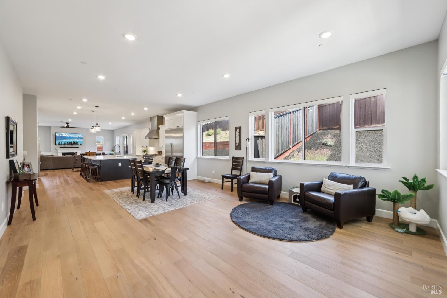 3675 Wyndemere Circle