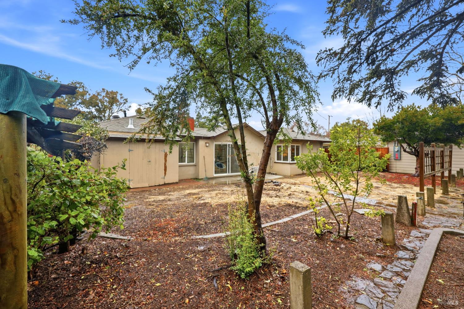 2132 Geary Drive