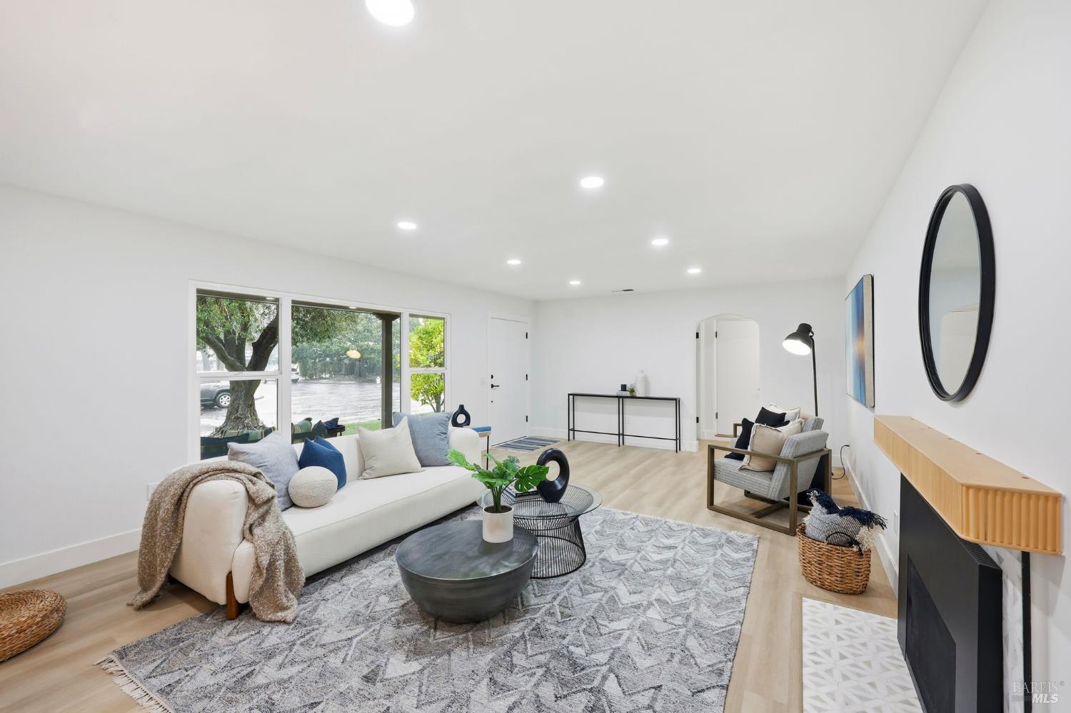 2132 Geary Drive