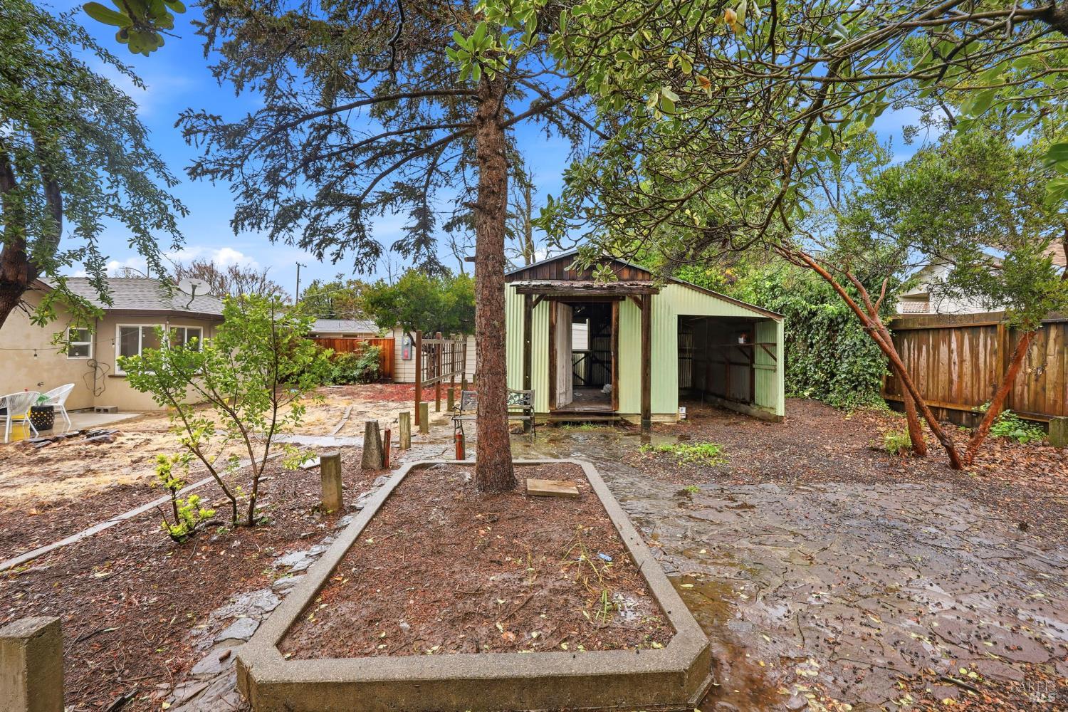 2132 Geary Drive