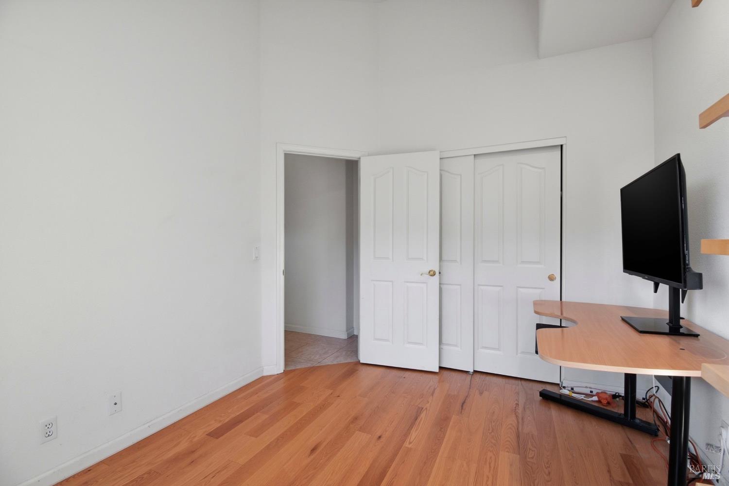 5828 Owl Hill Avenue