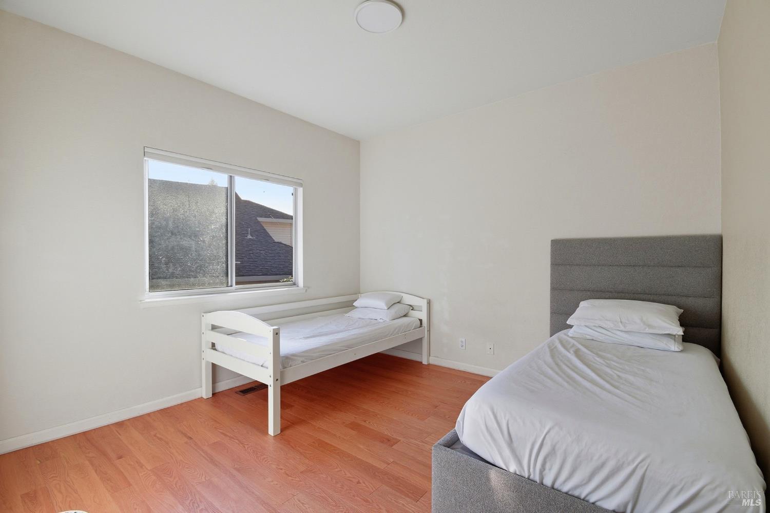 5828 Owl Hill Avenue