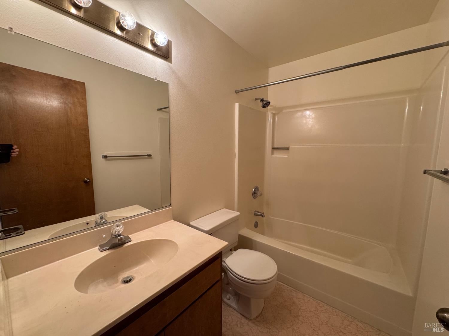 1328 Monte Vista Avenue