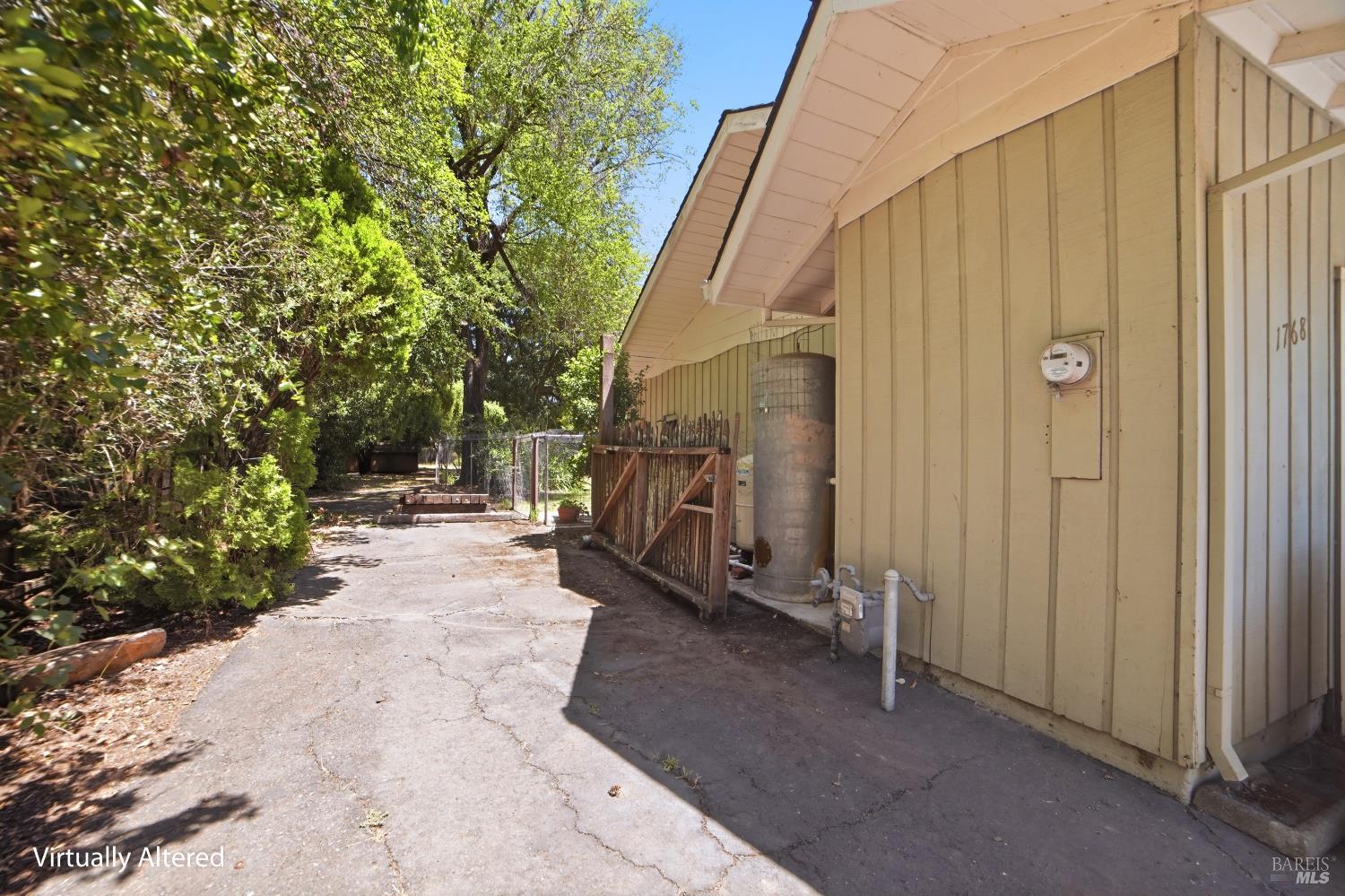 1768 Manor Drive