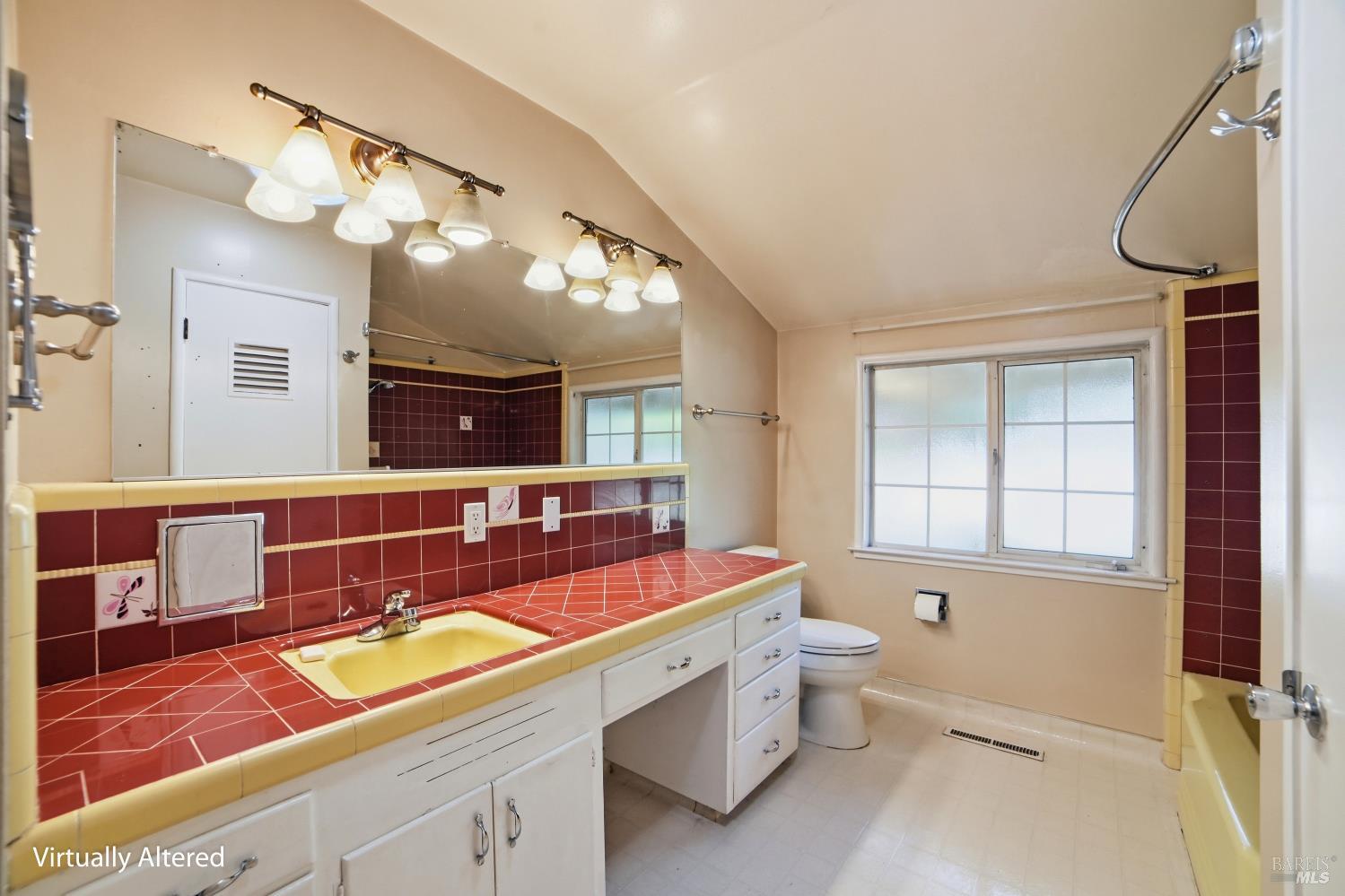 1768 Manor Drive