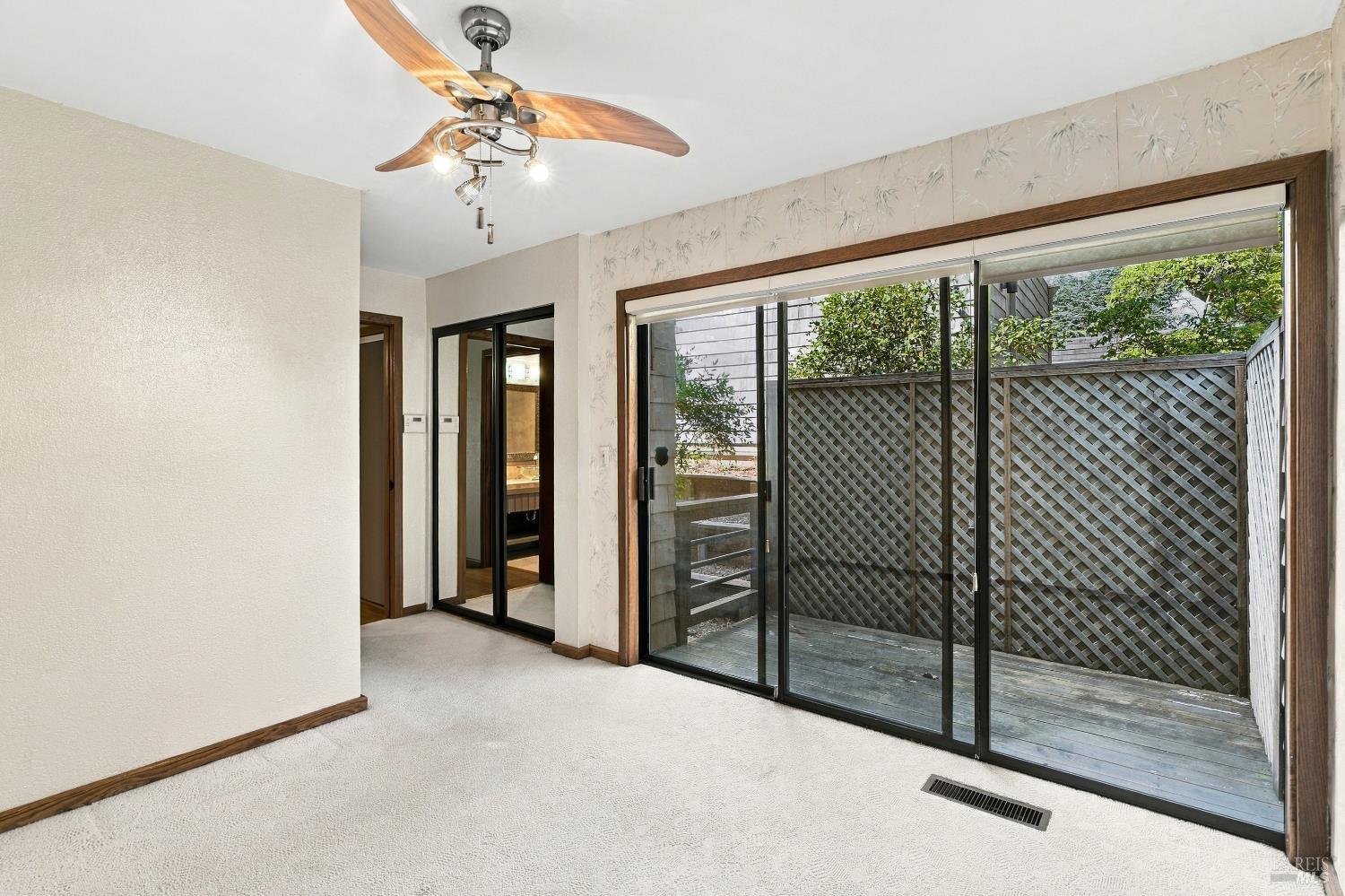 1672 Deer Run