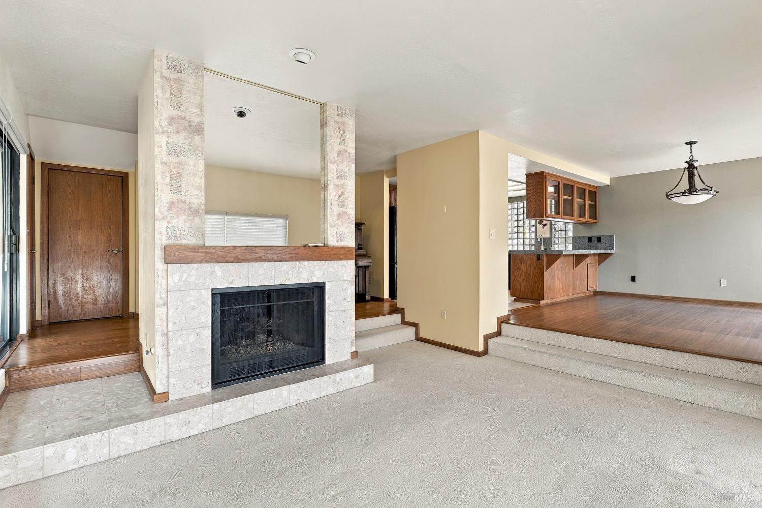 1672 Deer Run