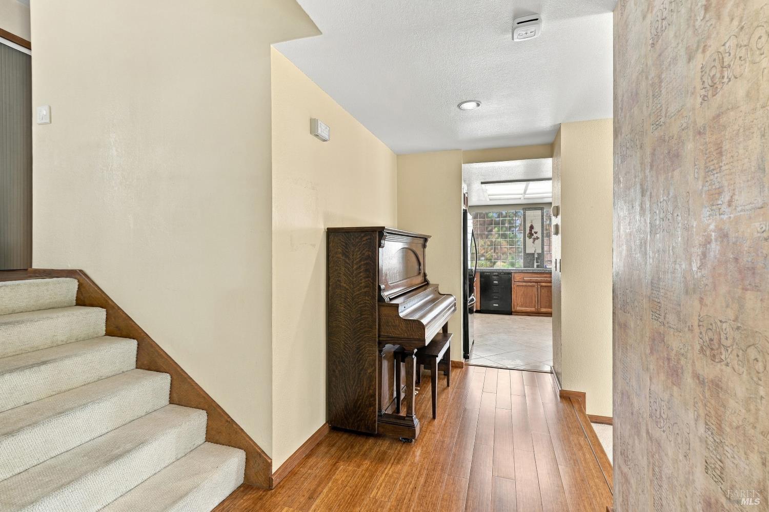 1672 Deer Run