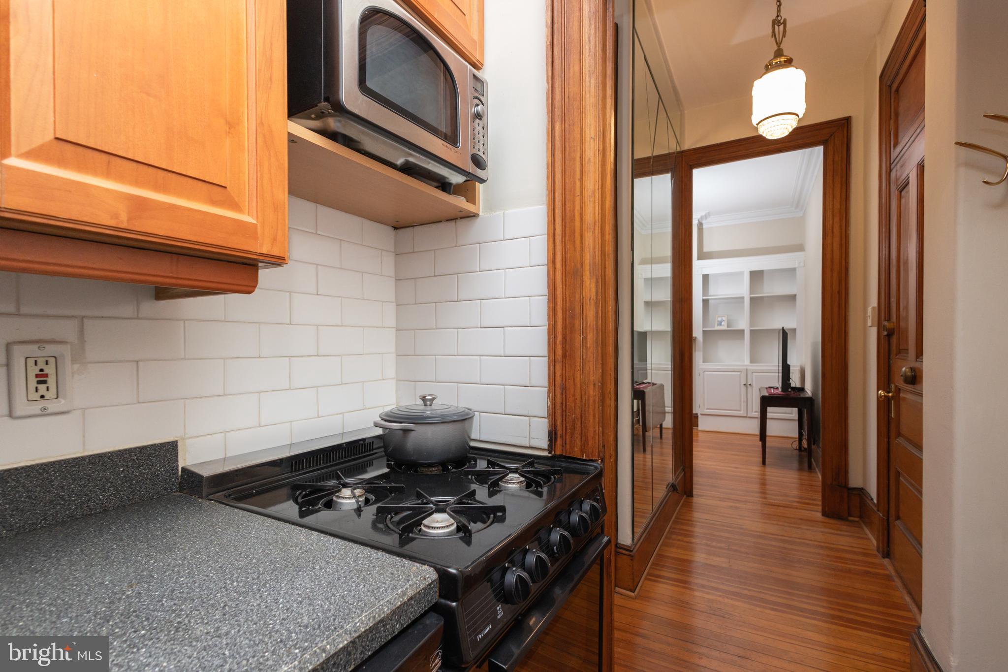 2220 20TH STREET NW 47