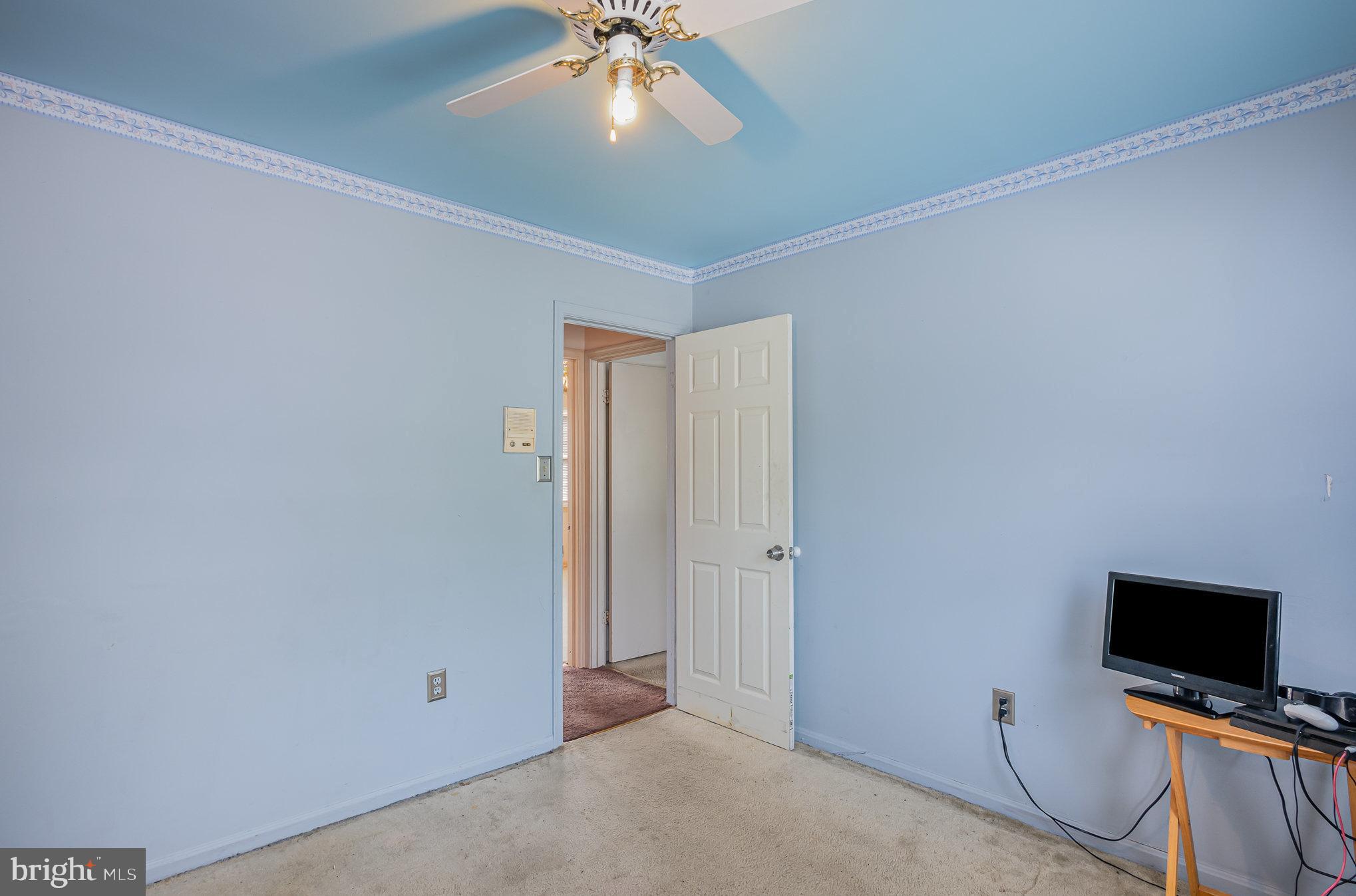 1302 Kings Valley Dr