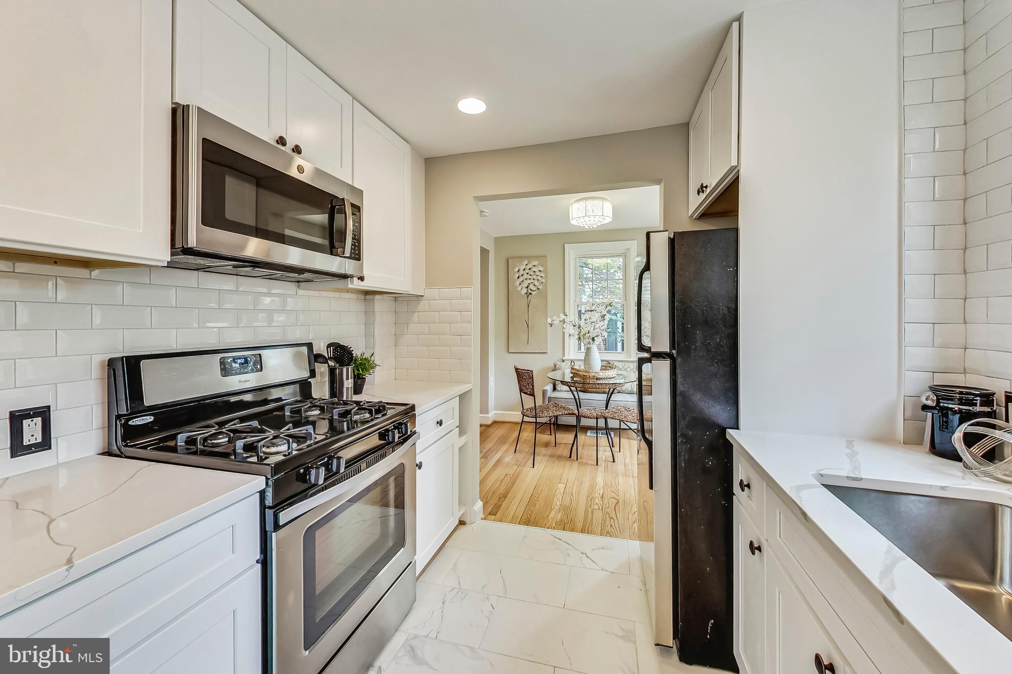 1405 S Greenbrier STREET