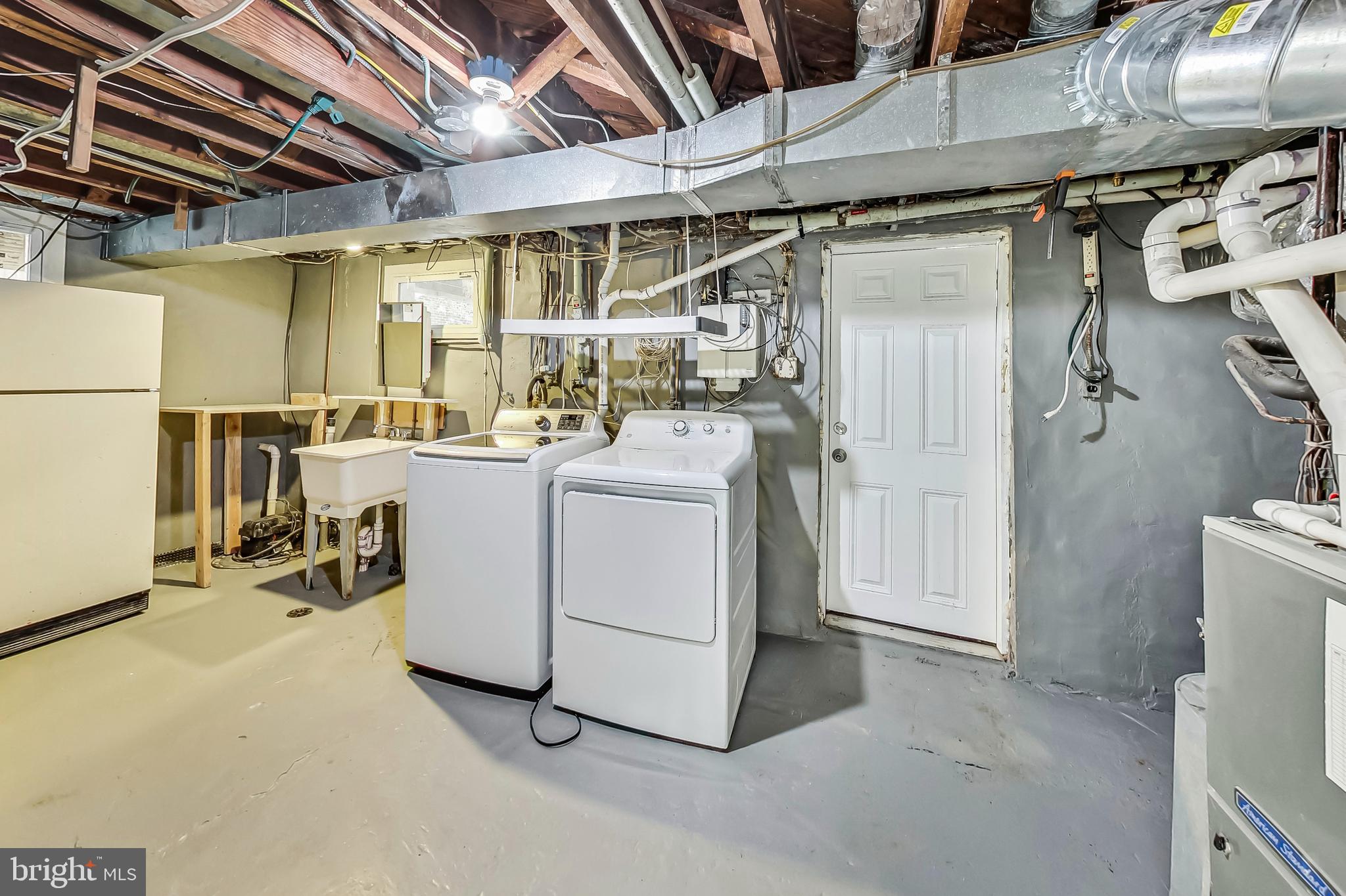 1405 S Greenbrier STREET