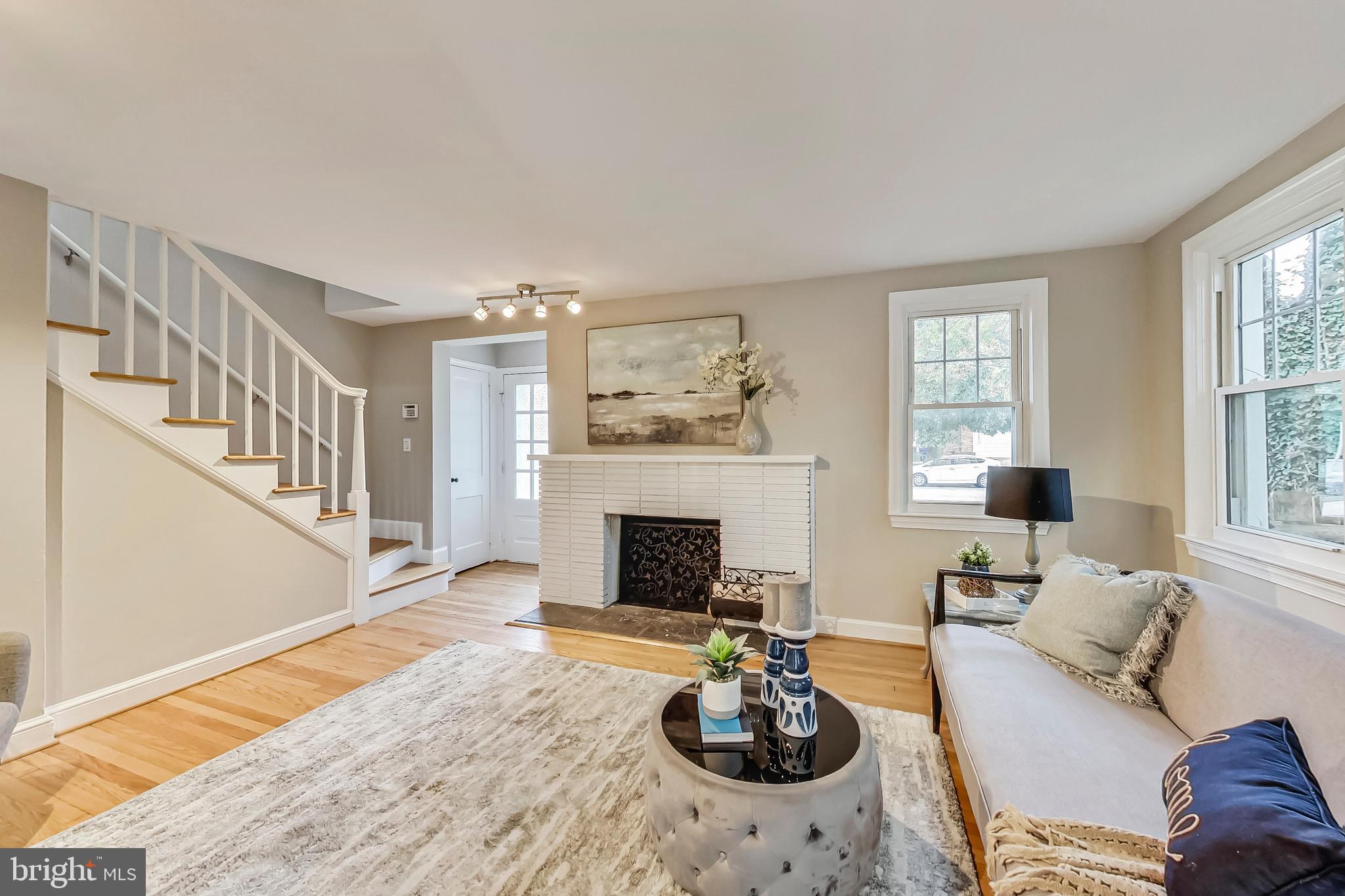 1405 S Greenbrier STREET