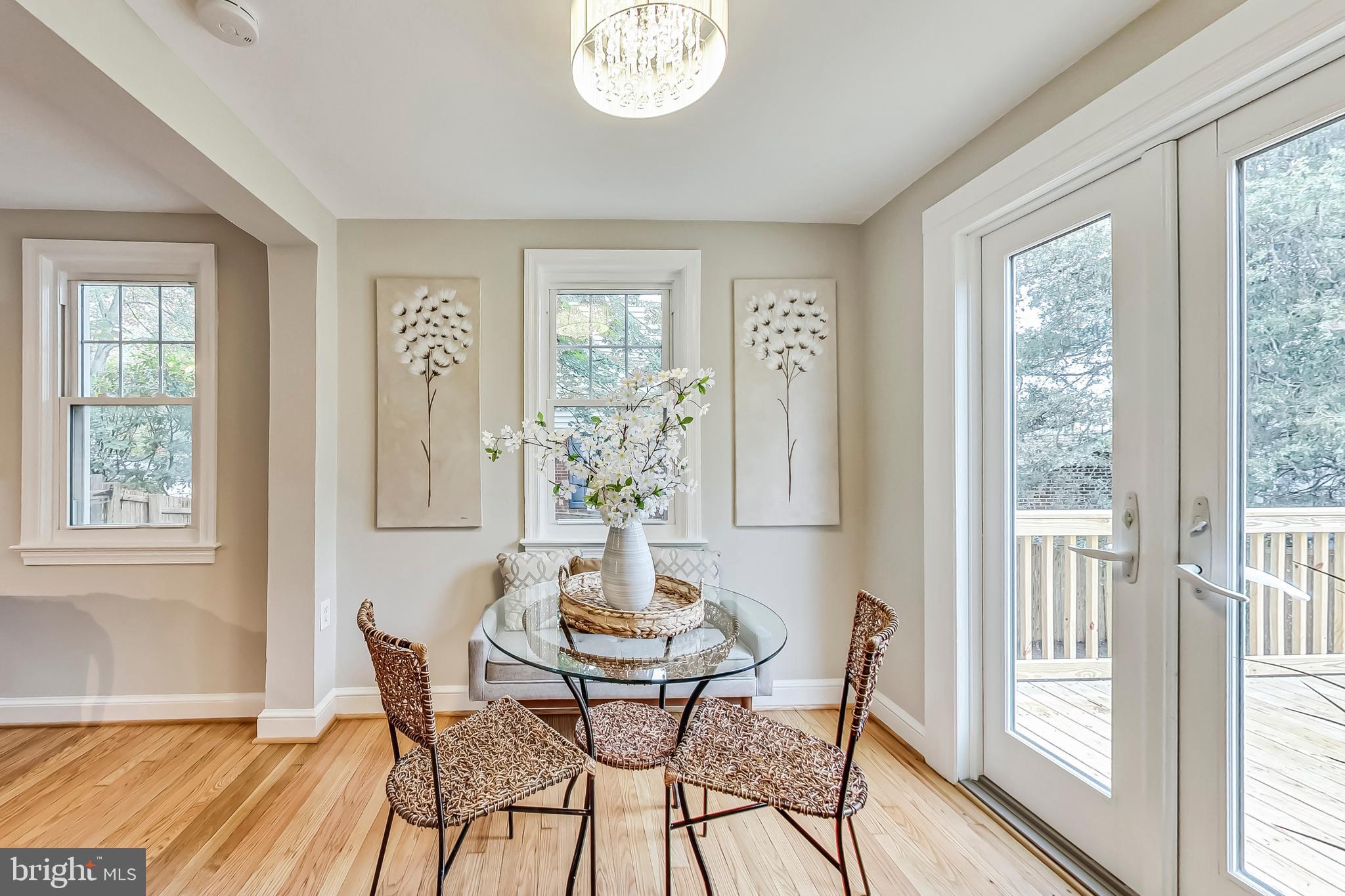 1405 S Greenbrier STREET