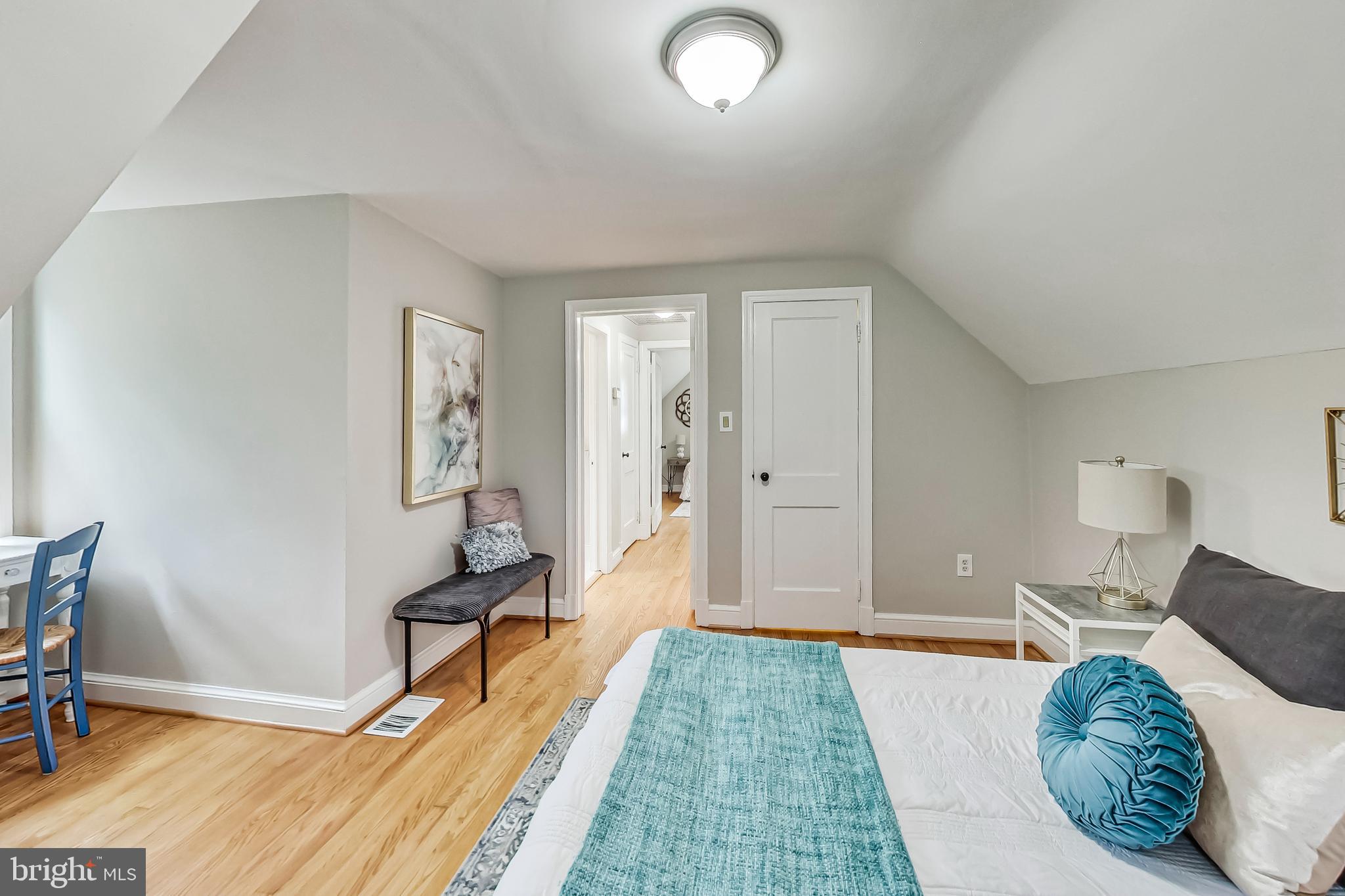 1405 S Greenbrier STREET