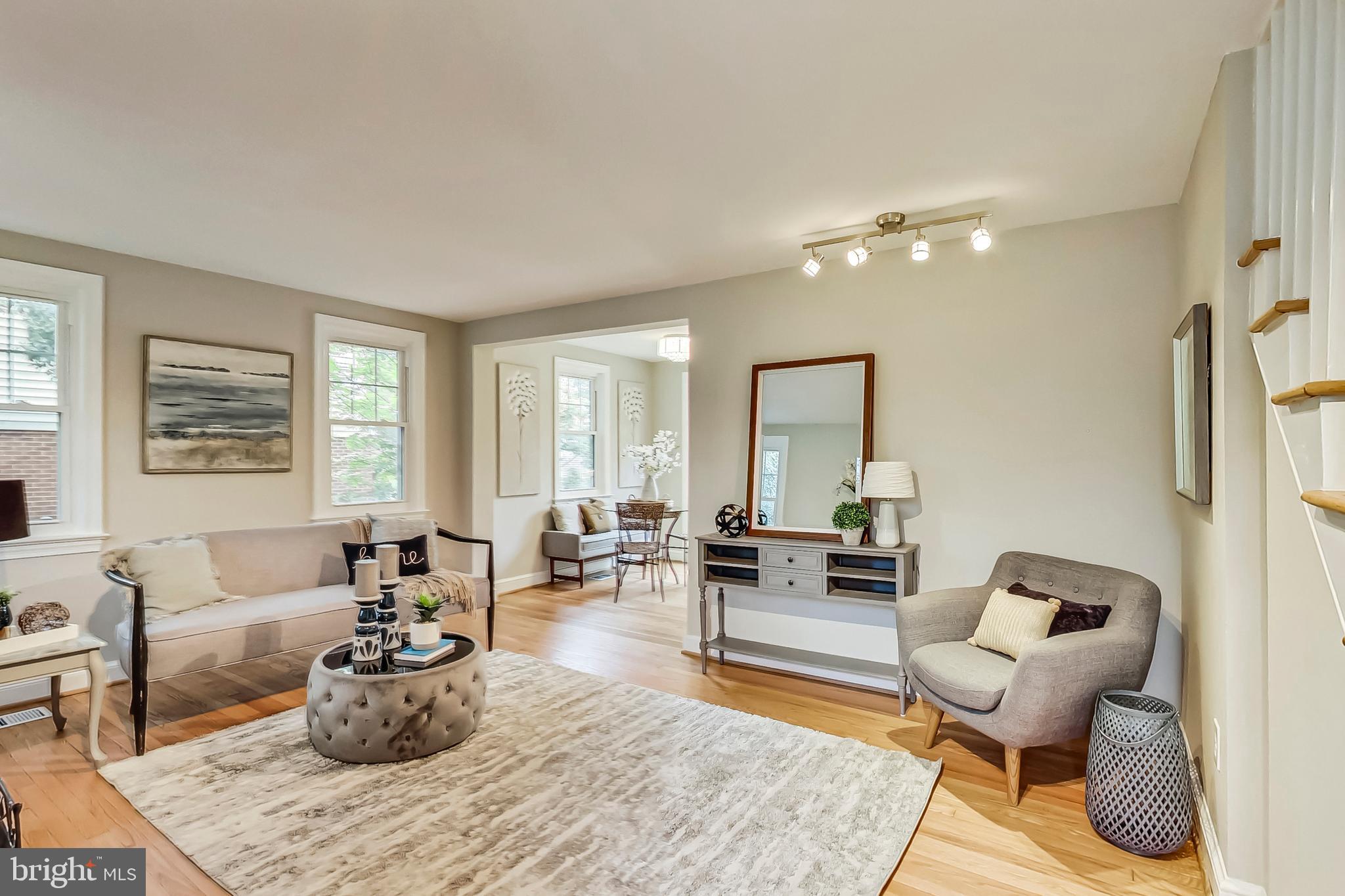1405 S Greenbrier STREET