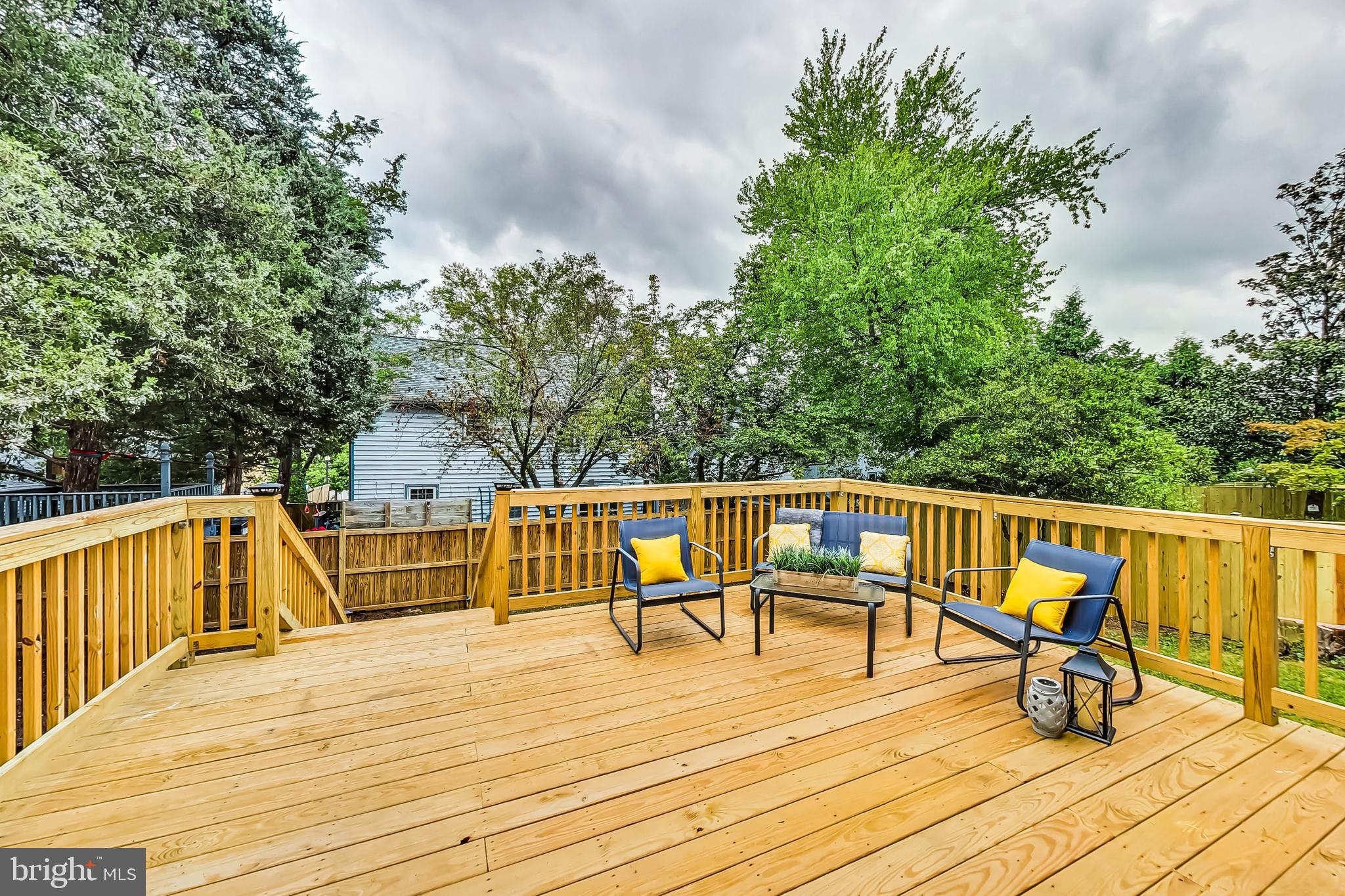 1405 S Greenbrier STREET