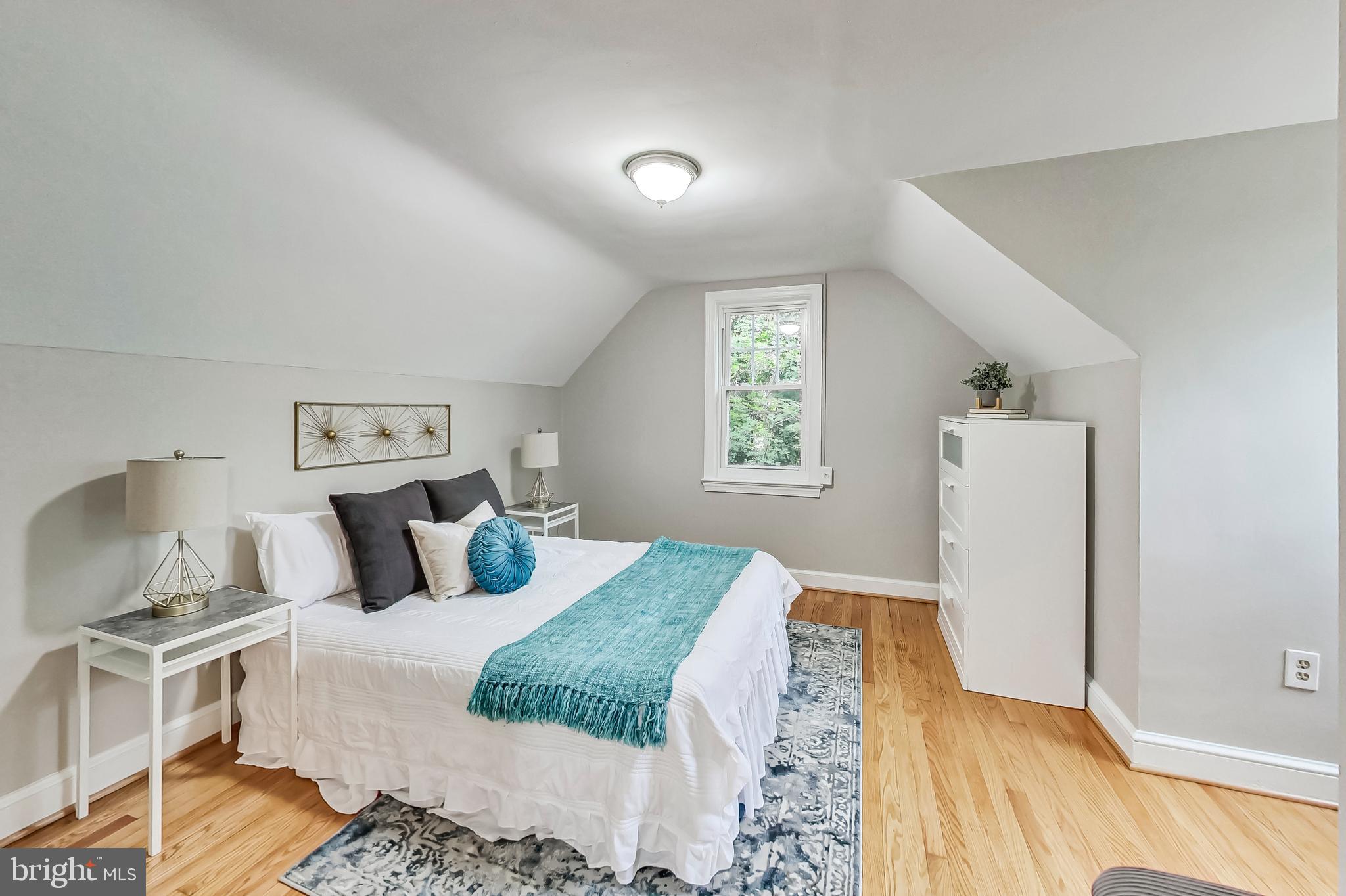 1405 S Greenbrier STREET