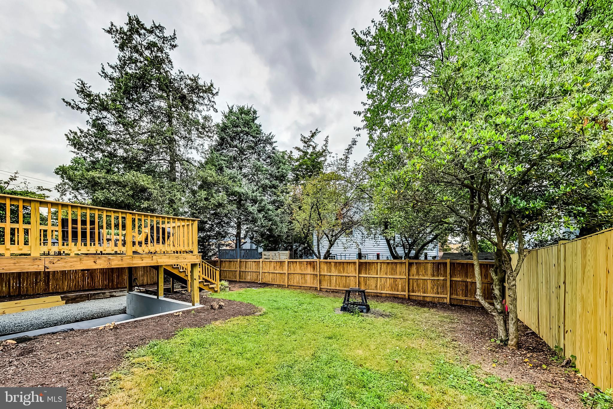 1405 S Greenbrier STREET