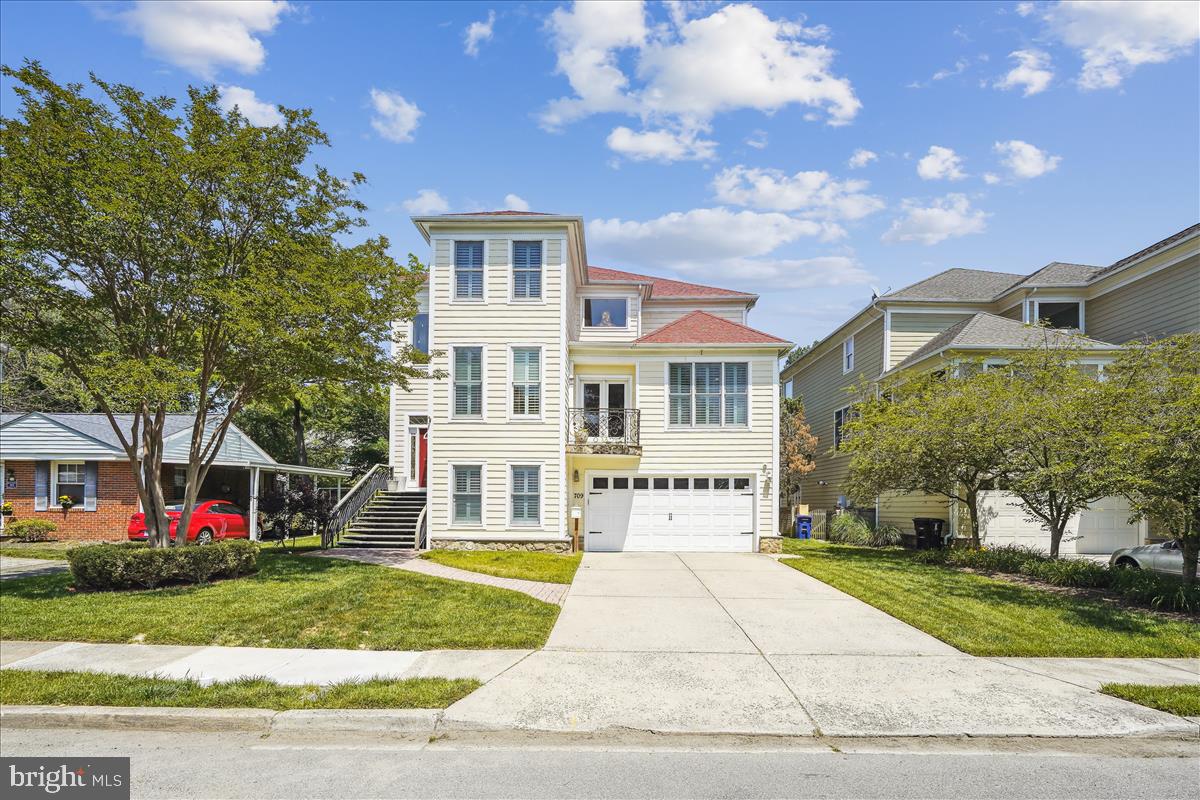 709 N Florida STREET