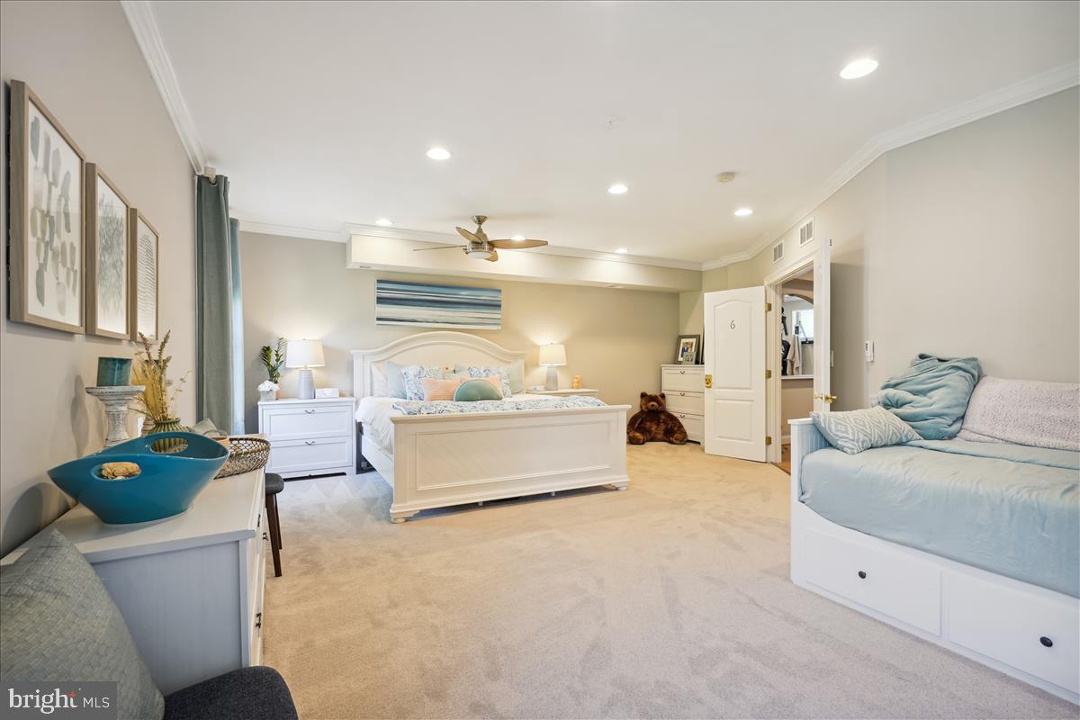 709 N Florida STREET