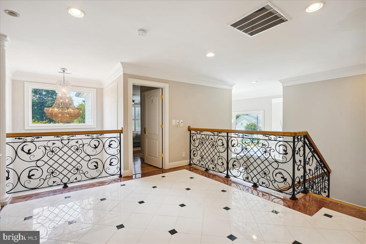 709 N Florida STREET