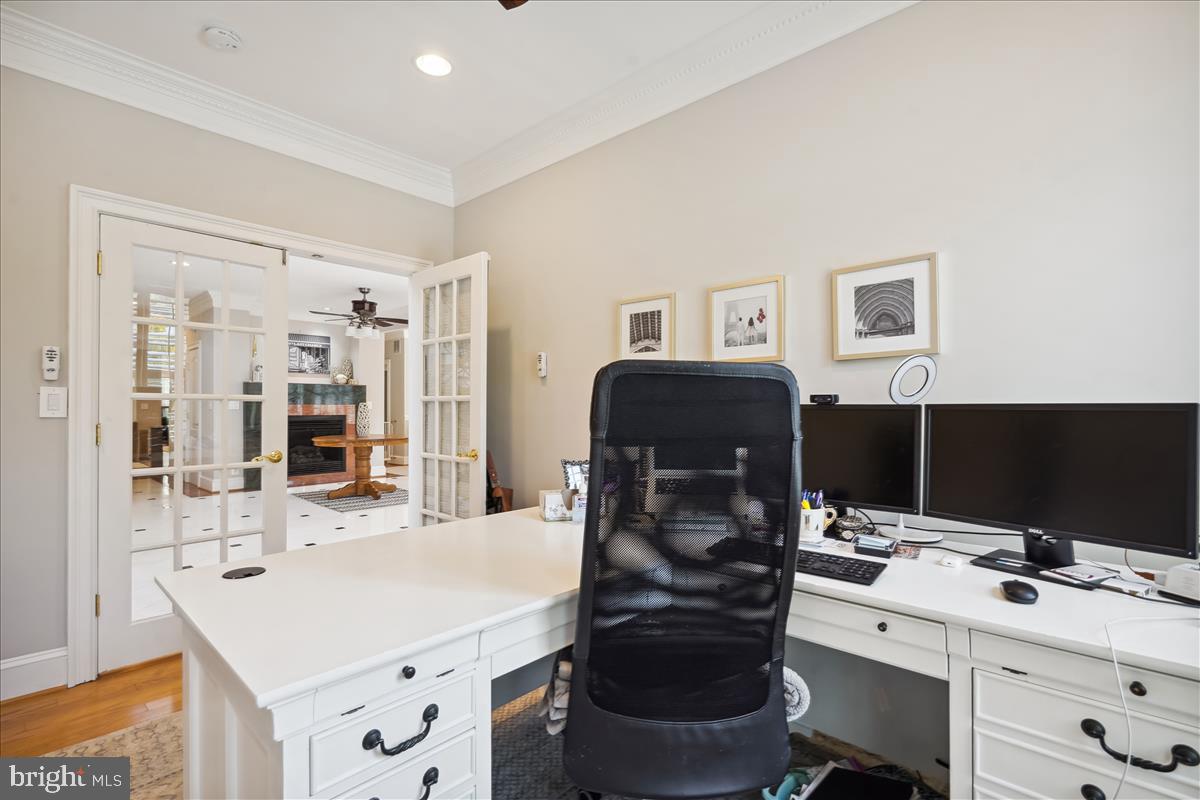 709 N Florida STREET