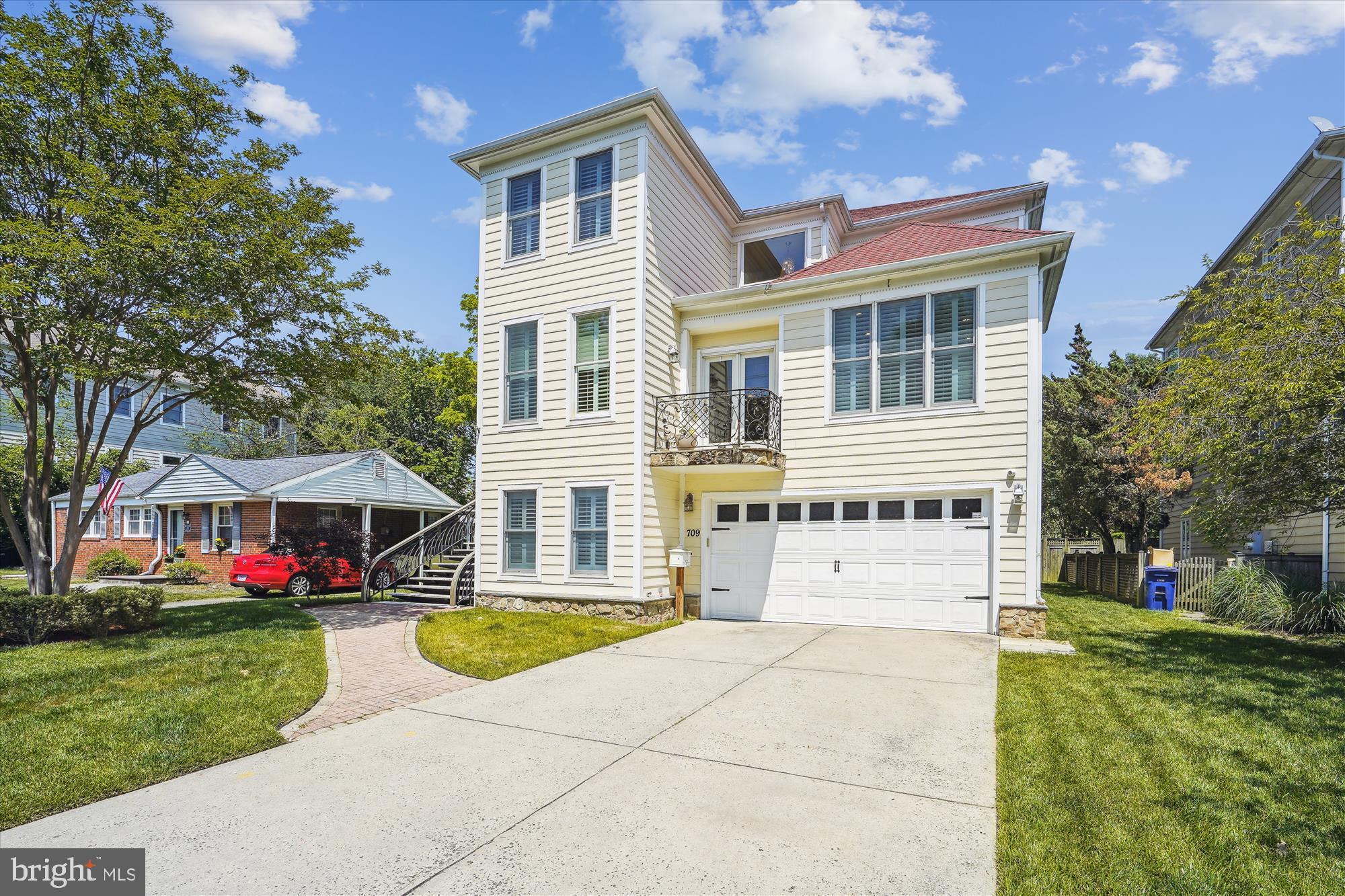 709 N Florida STREET