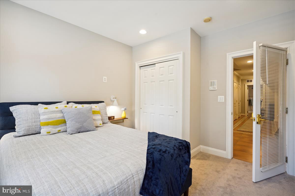 709 N Florida STREET