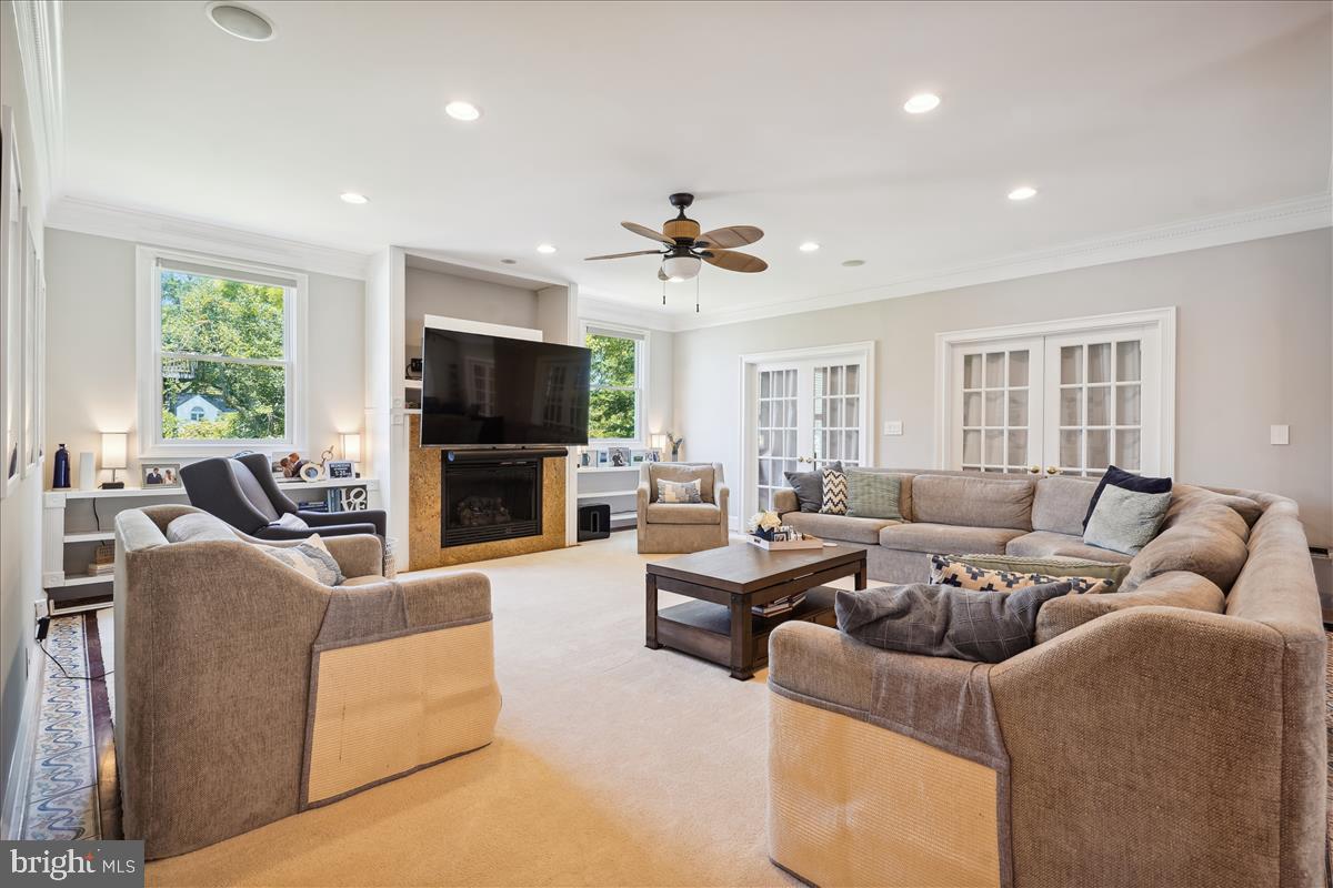 709 N Florida STREET