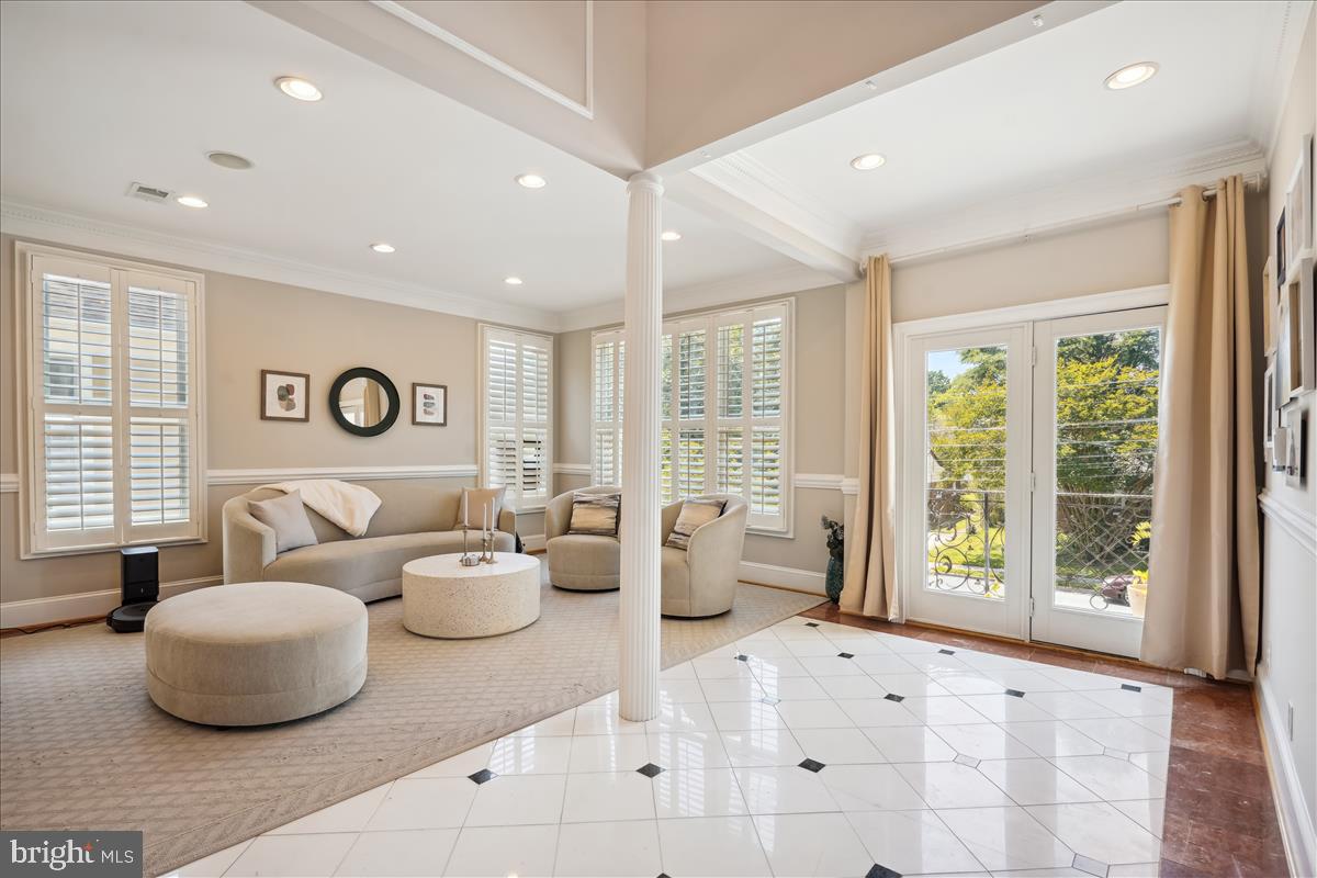 709 N Florida STREET