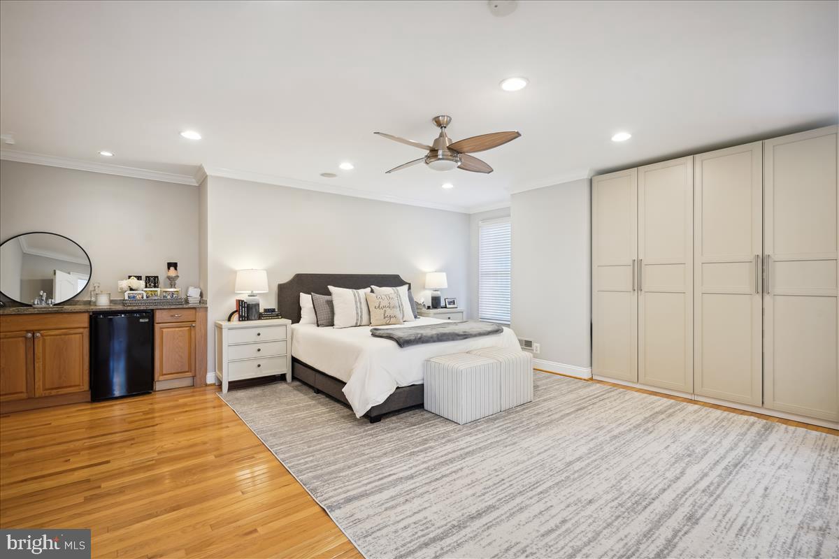 709 N Florida STREET