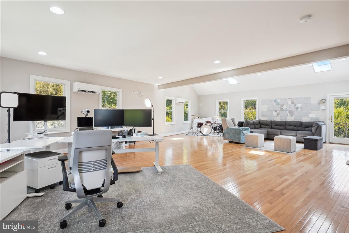 709 N Florida STREET