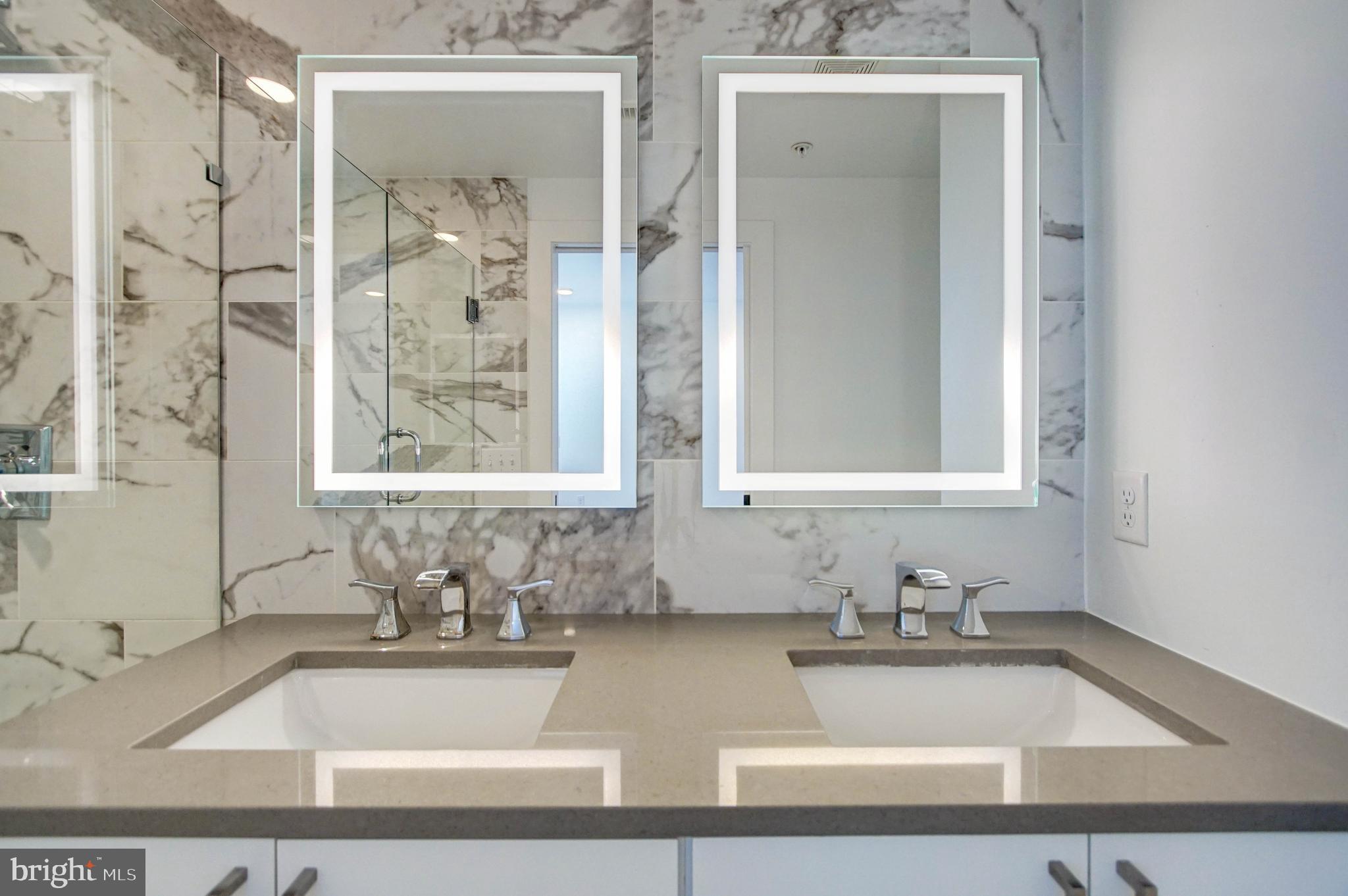 1245 N Pierce STREET Unit: 6