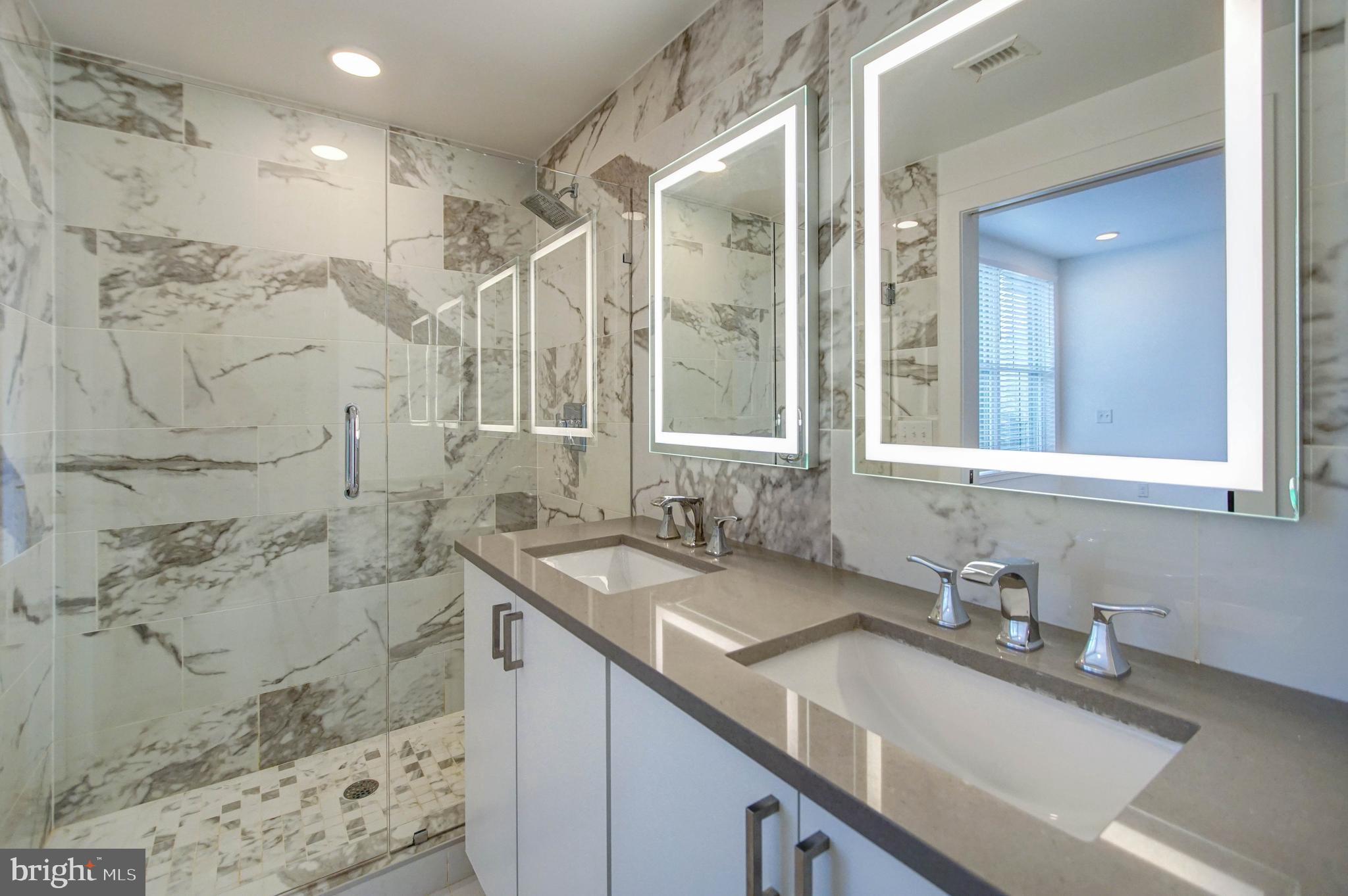 1245 N Pierce STREET Unit: 6