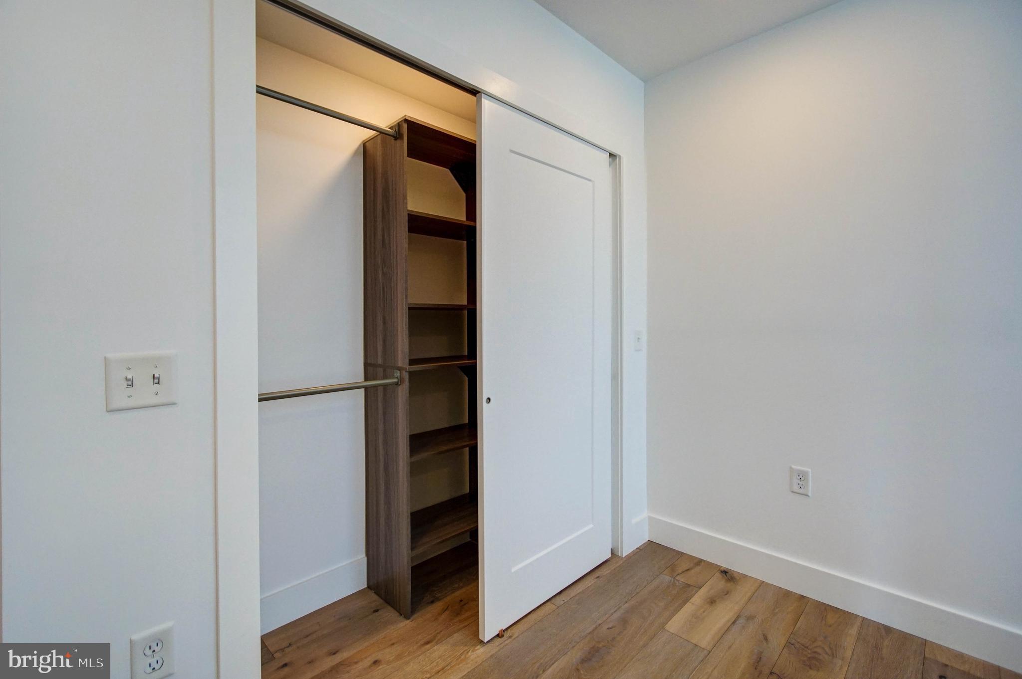 1245 N Pierce STREET Unit: 6