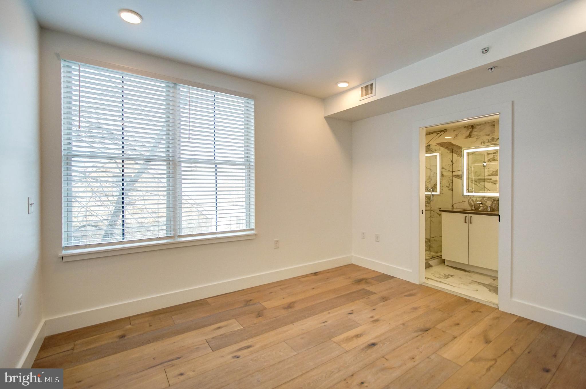 1245 N Pierce STREET Unit: 6