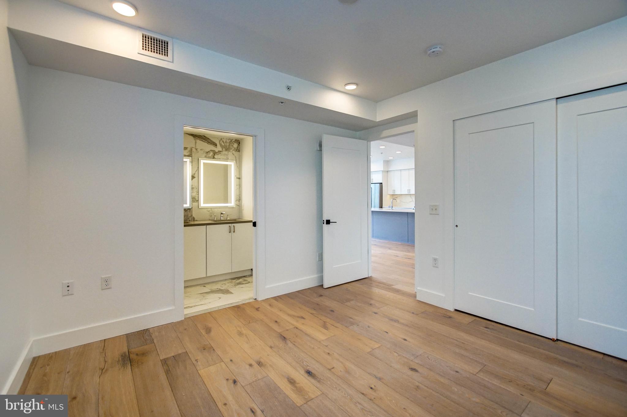 1245 N Pierce STREET Unit: 6