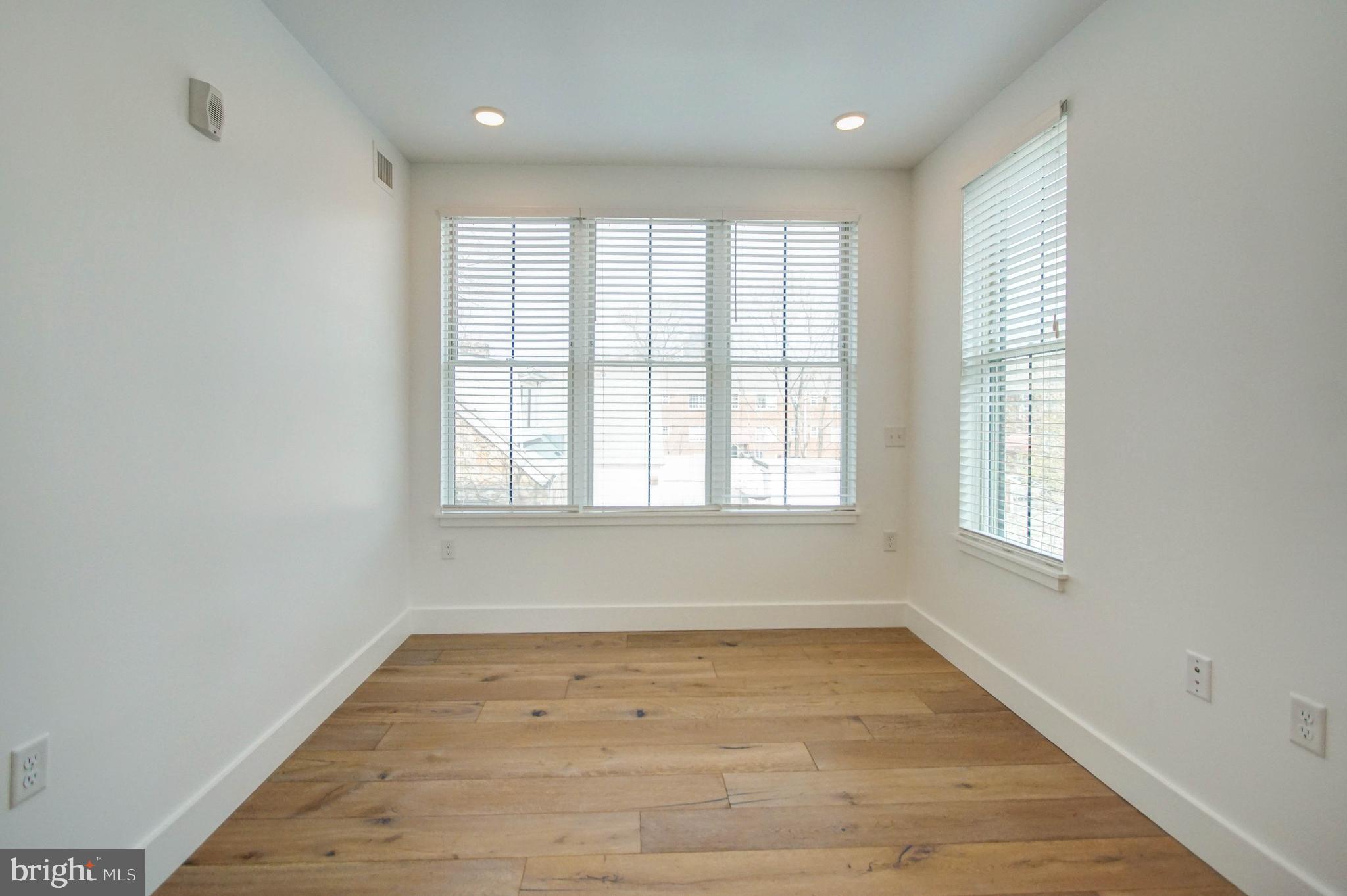 1245 N Pierce STREET Unit: 6