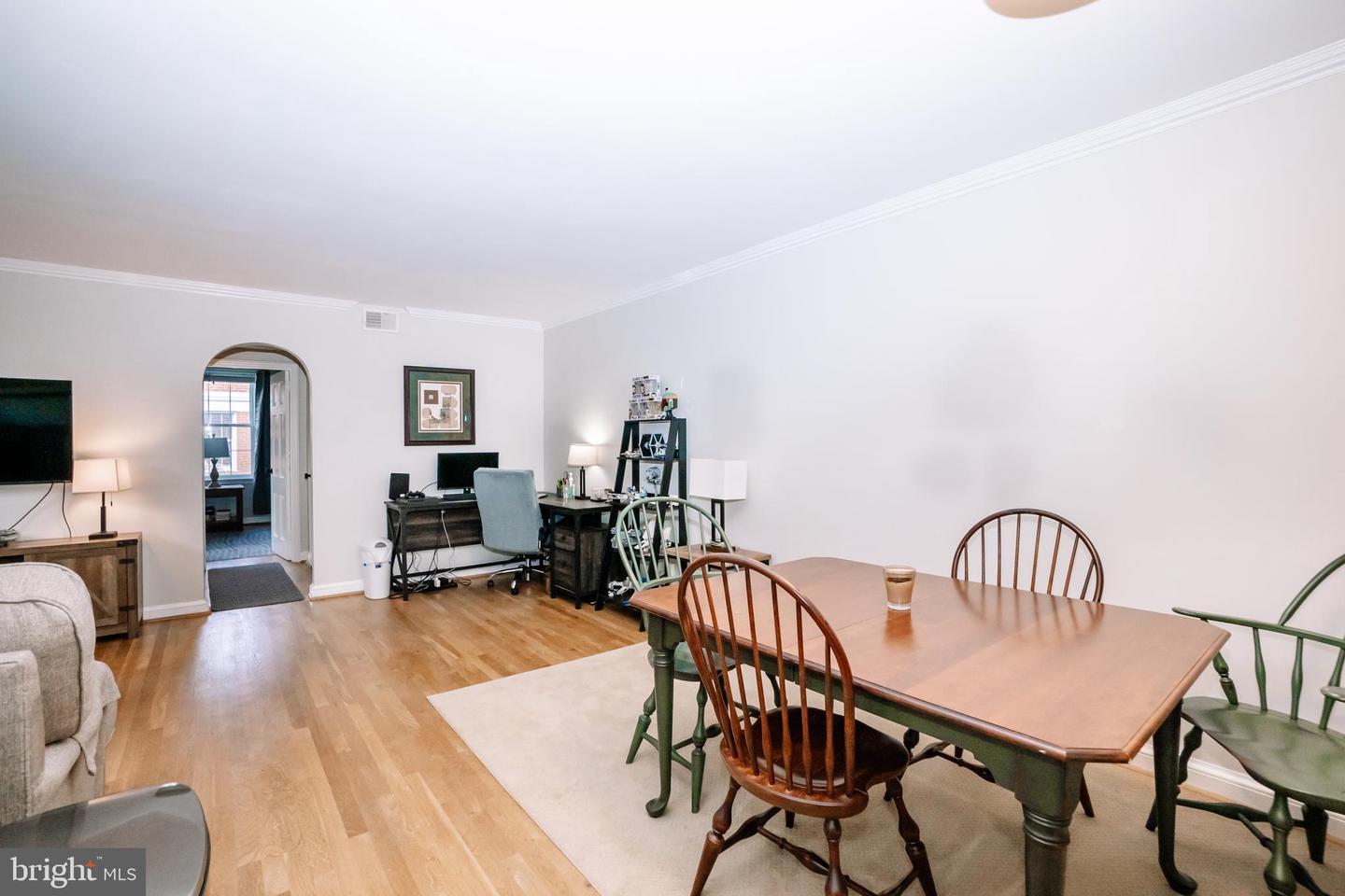 26 S Old Glebe ROAD Unit: 305-B