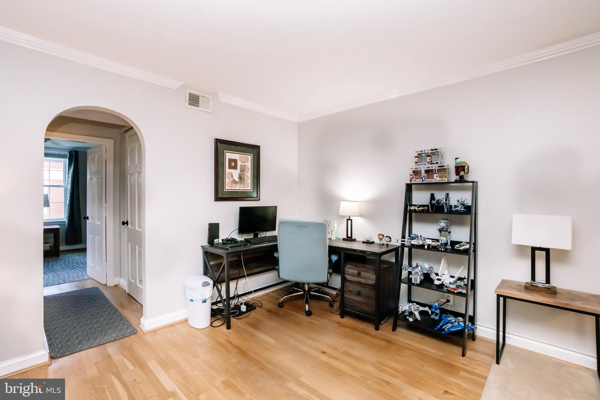 26 S Old Glebe ROAD Unit: 305-B