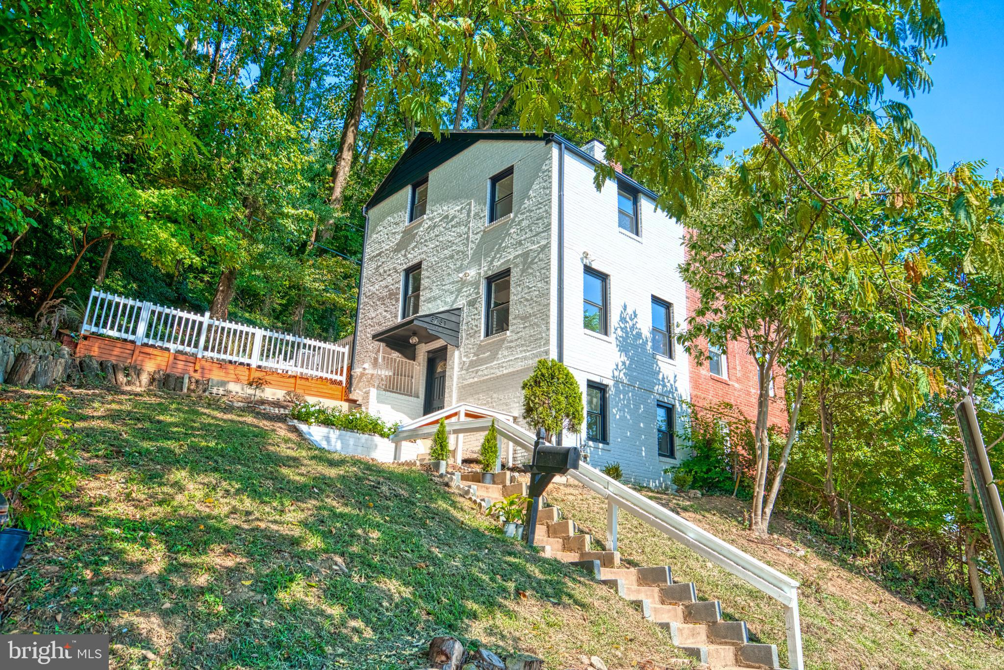 3731 Kemper ROAD