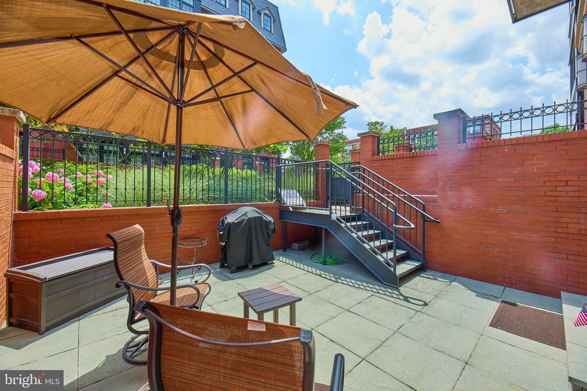 1610 N Queen St #251