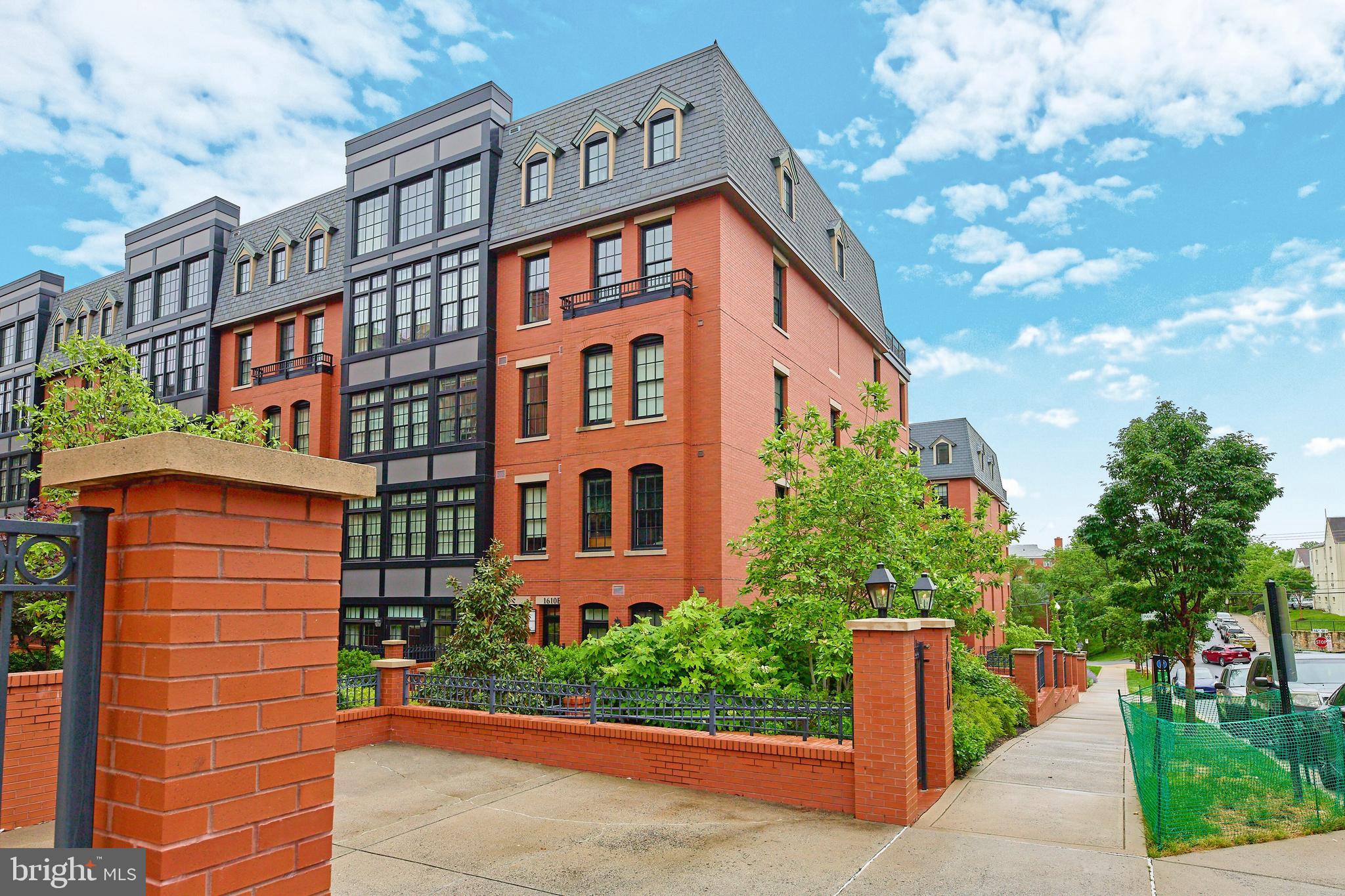 1610 N Queen St #251